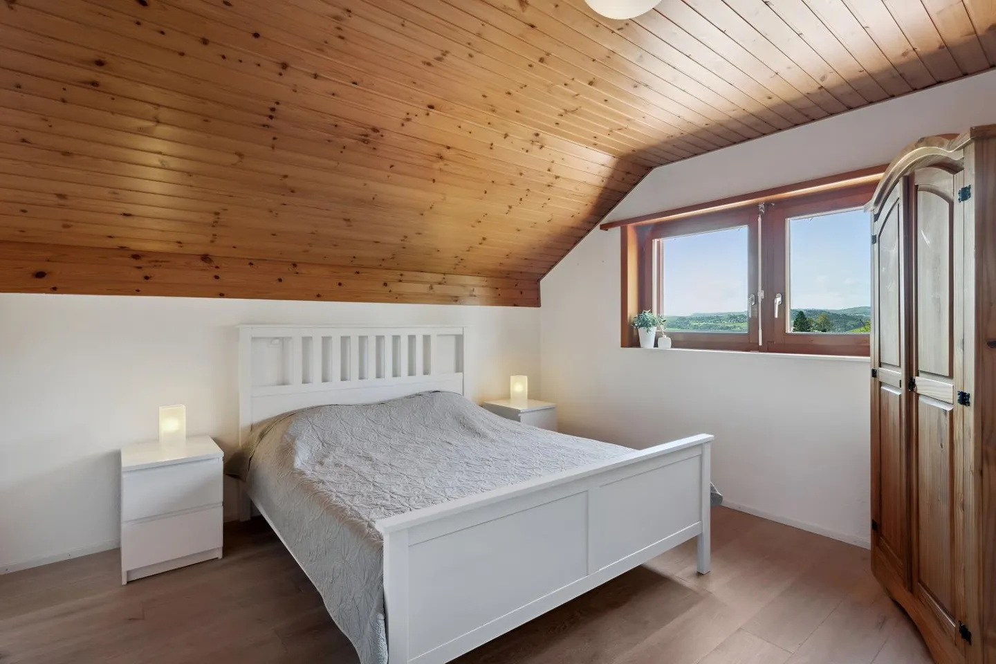 Family villa 35 minutes from Lausanne, panoramic view, calm and quiet - Photo 10 of 13