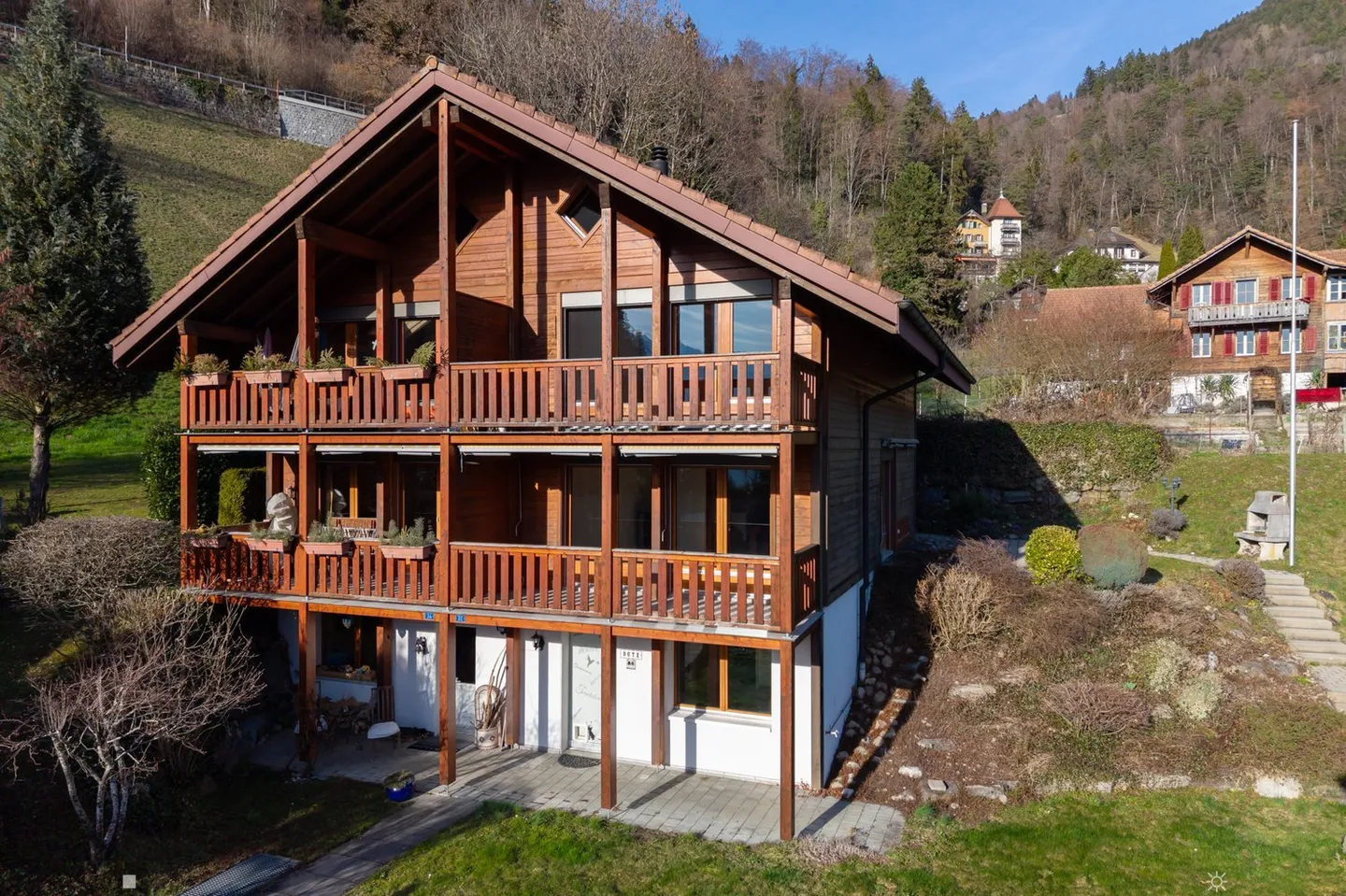 Sonniges Doppelhaus am Thunersee - Foto 1 von 30