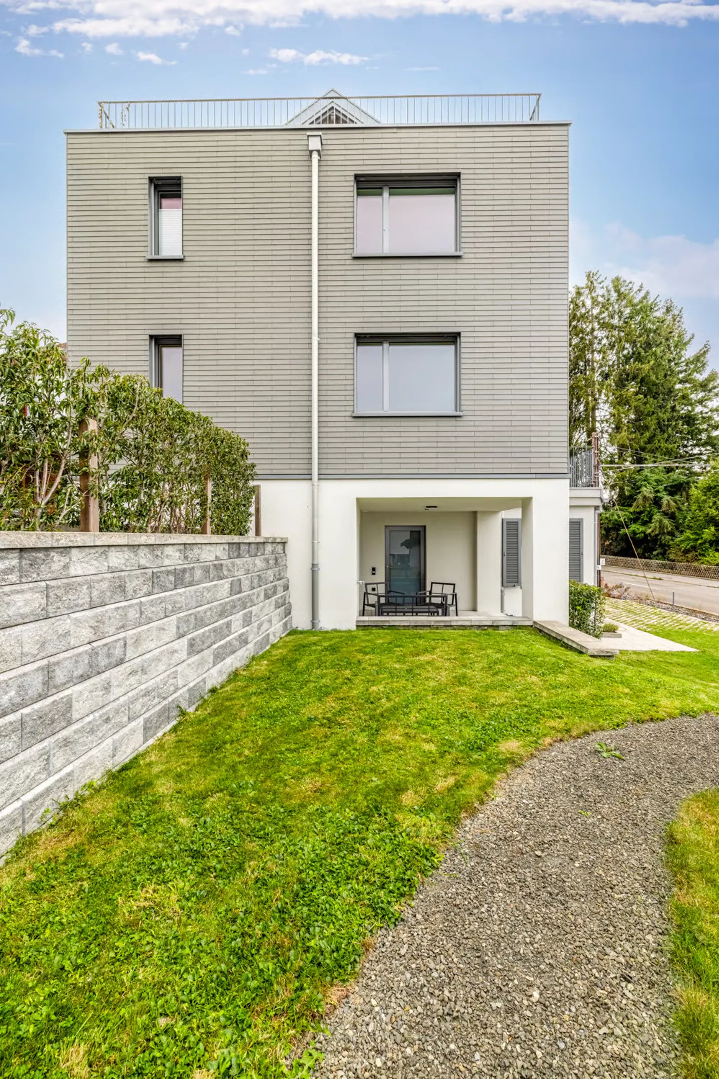 Modern Multi-Family House with 4 Apartments in Niederteufen - Photo 4 of 12