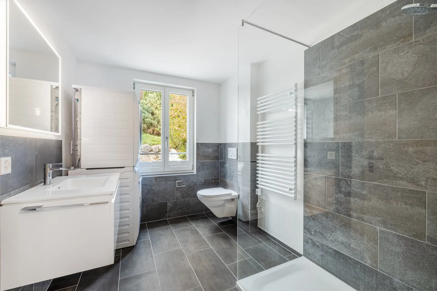 Modern Multi-Family House with 4 Apartments in Niederteufen - Photo 11 of 12
