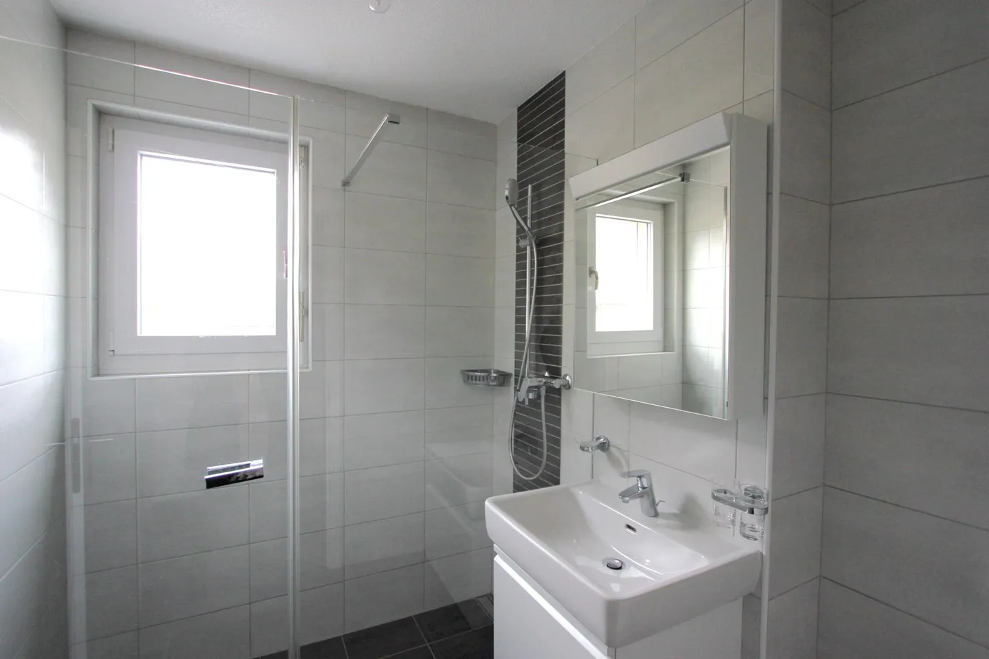 Cozy 4.5-Room Apartment in Fully - Photo 4 of 7