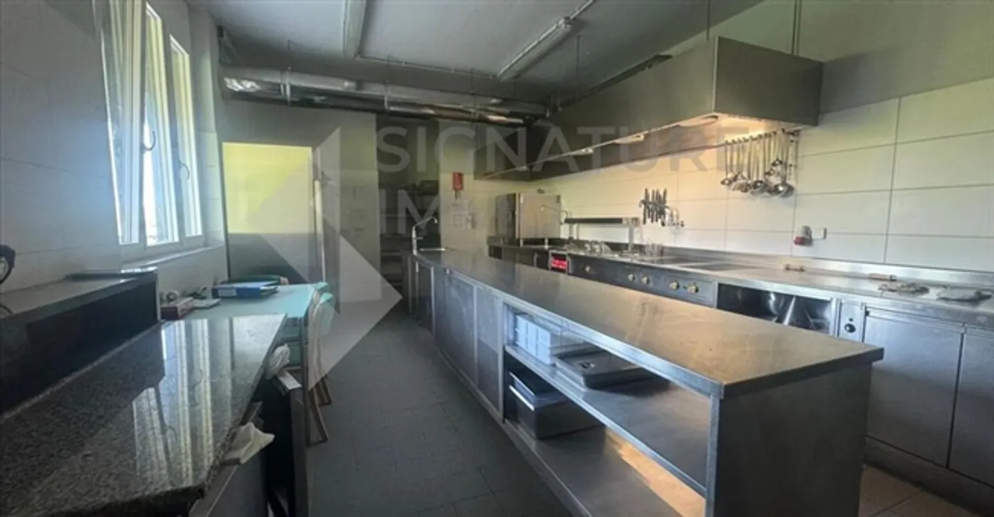 Restaurant 5 pieces - Photo 9 of 11