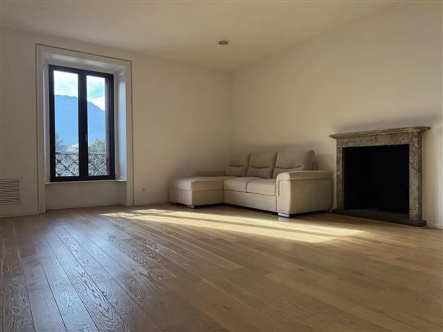 Lugano: 3,5-Zimmer-Wohnung - Foto 3 von 11