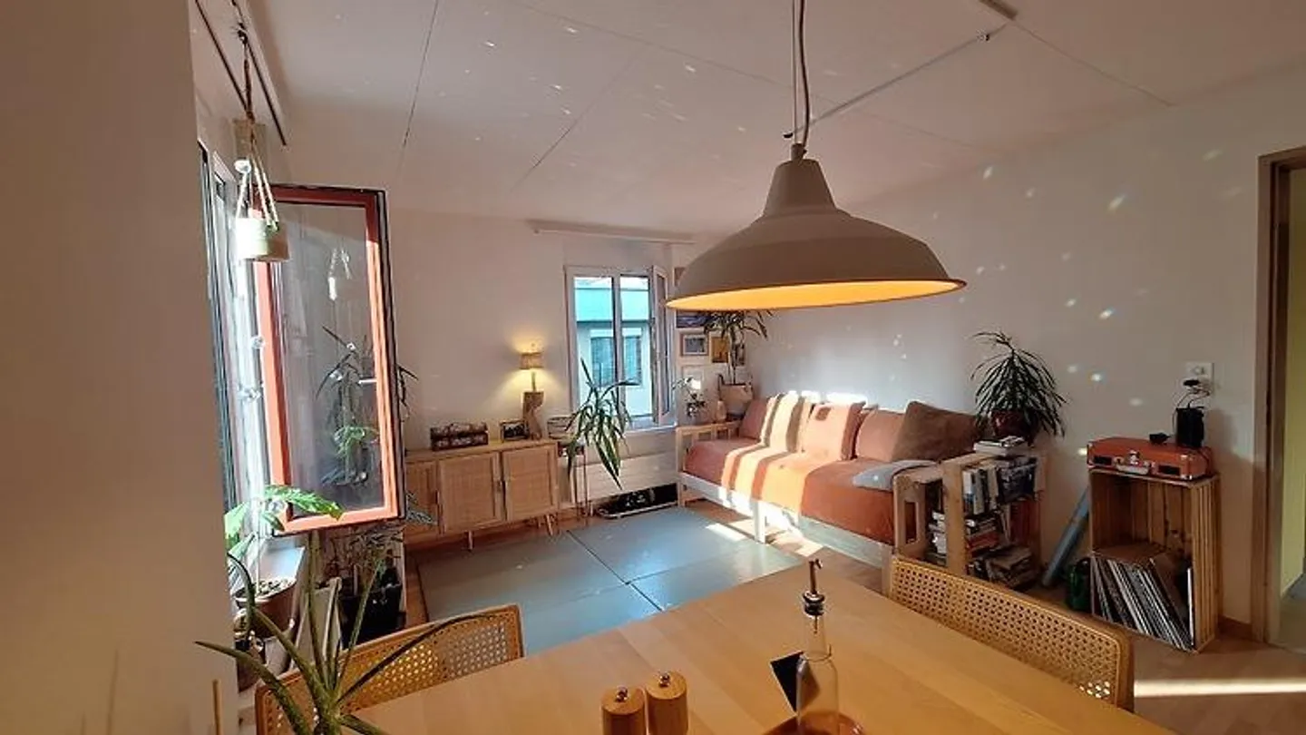 APPARTEMENT 2½ PIÈCES À ZURICH - DISTRICT 10 WIPKINGEN, MEUBLÉ, TEMPORAIRE - Photo 1 sur 6