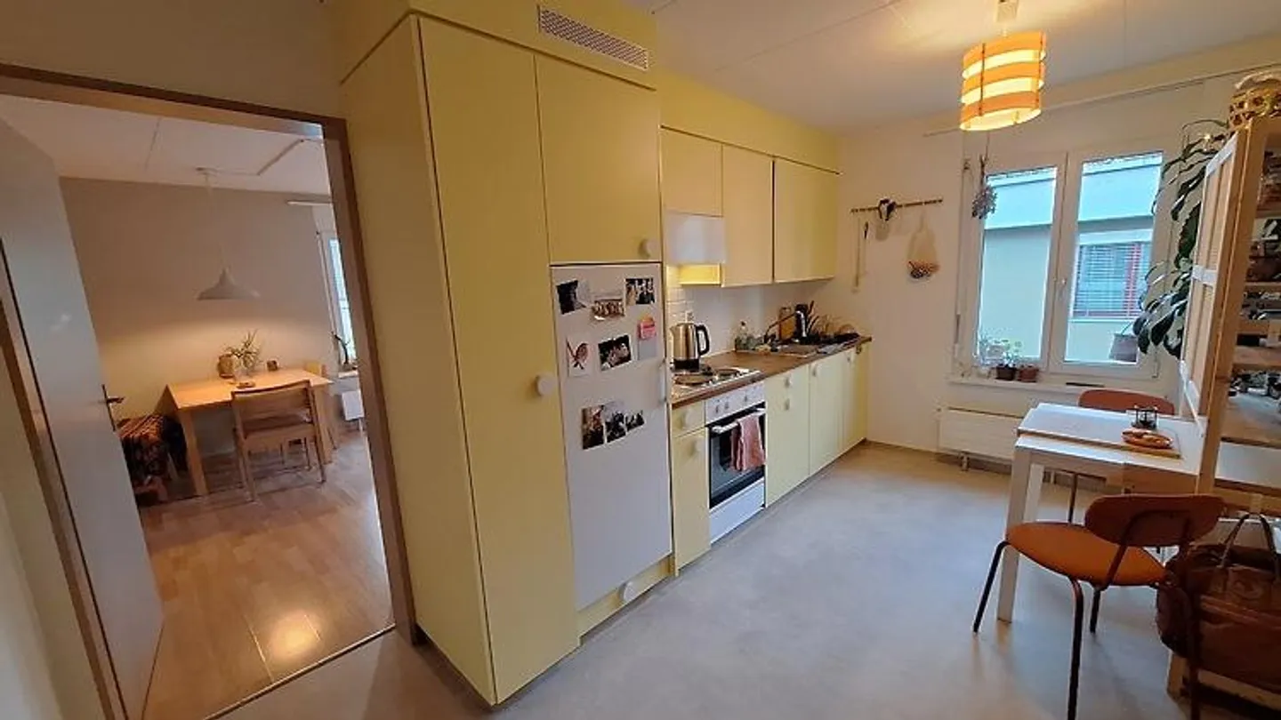 APPARTEMENT 2½ PIÈCES À ZURICH - DISTRICT 10 WIPKINGEN, MEUBLÉ, TEMPORAIRE - Photo 2 sur 6