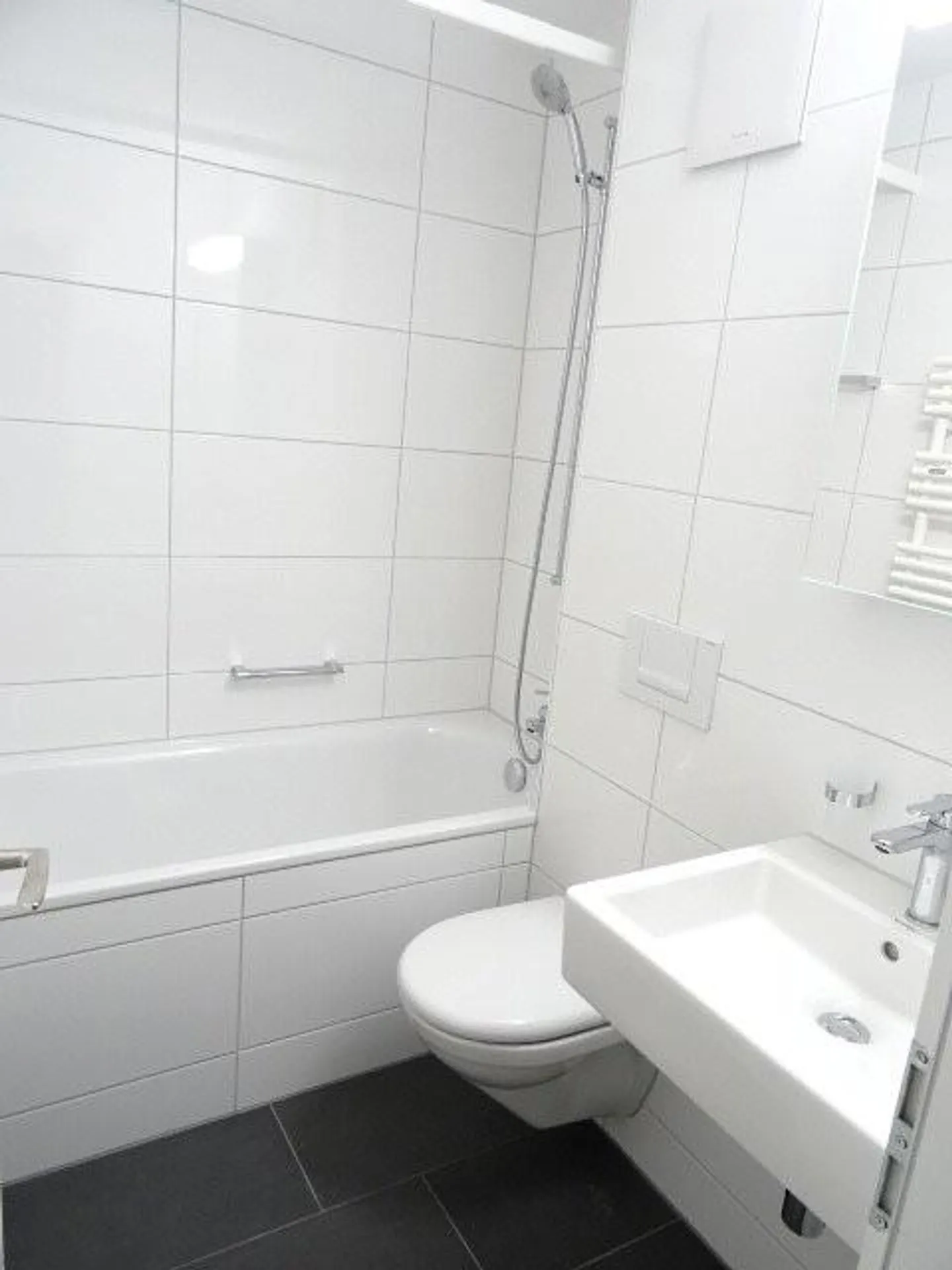 Appartement 2.5 pièces de 51 m2 au 2ème étage - Photo 3 sur 9