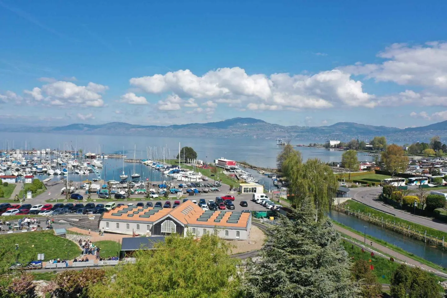 Magnifique Appartement Vue Lac - Photo 1 sur 9