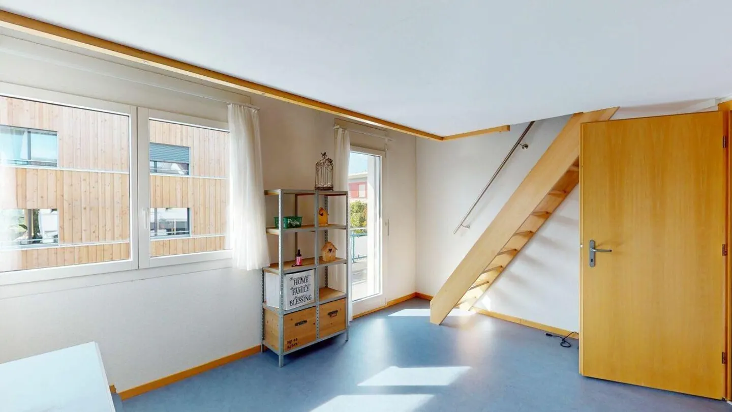 Casa bifamiliare soleggiata nel tranquillo Buttisholz - Foto 6 di 10