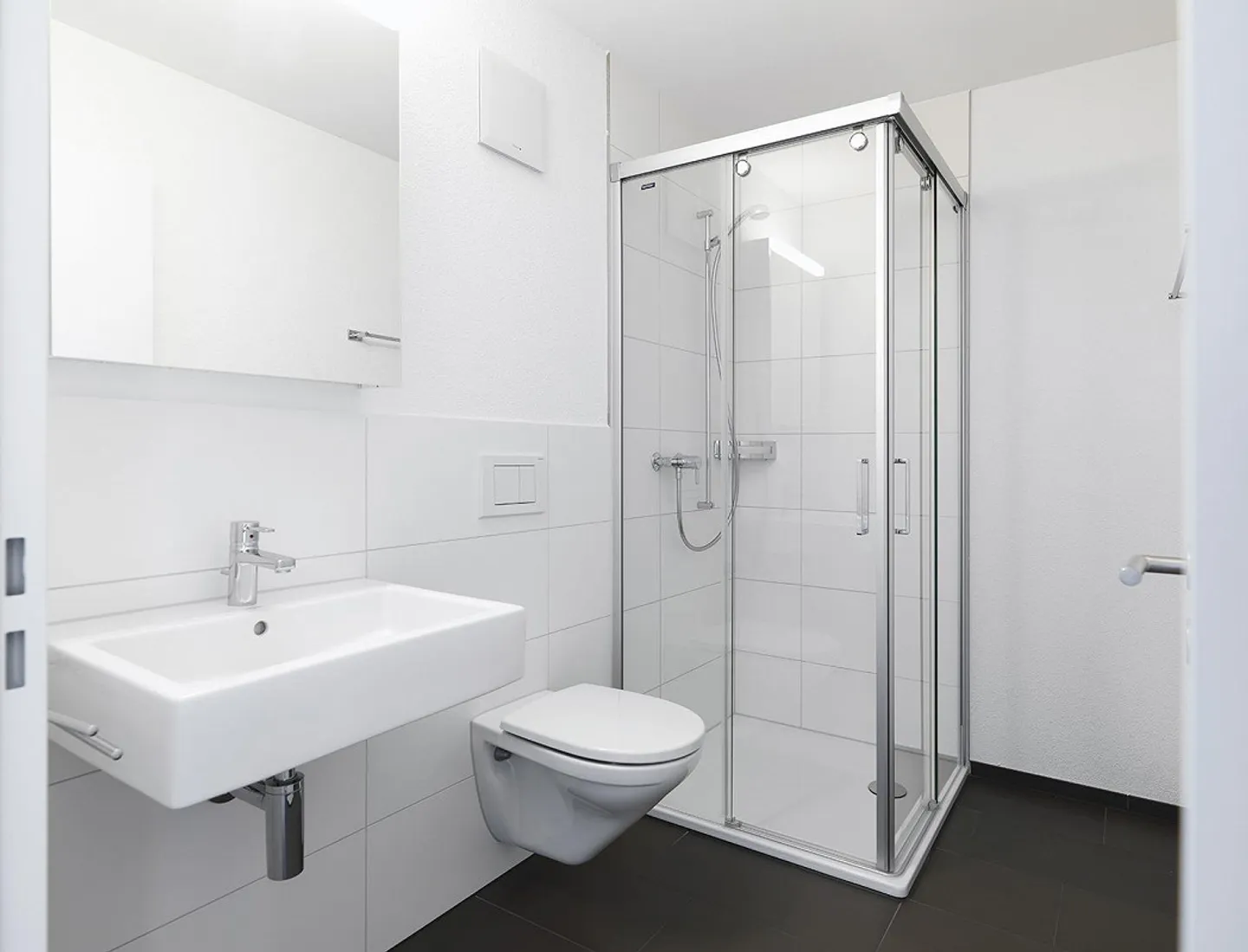 2.5-Room Garden Apartment - Photo 2 of 4