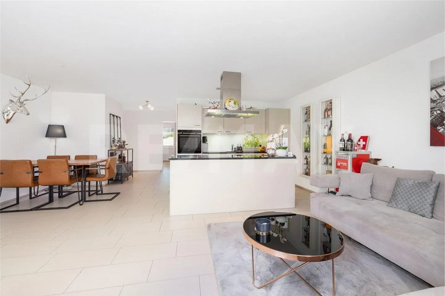 Appartement moderne avec jardin - Photo 4 sur 13