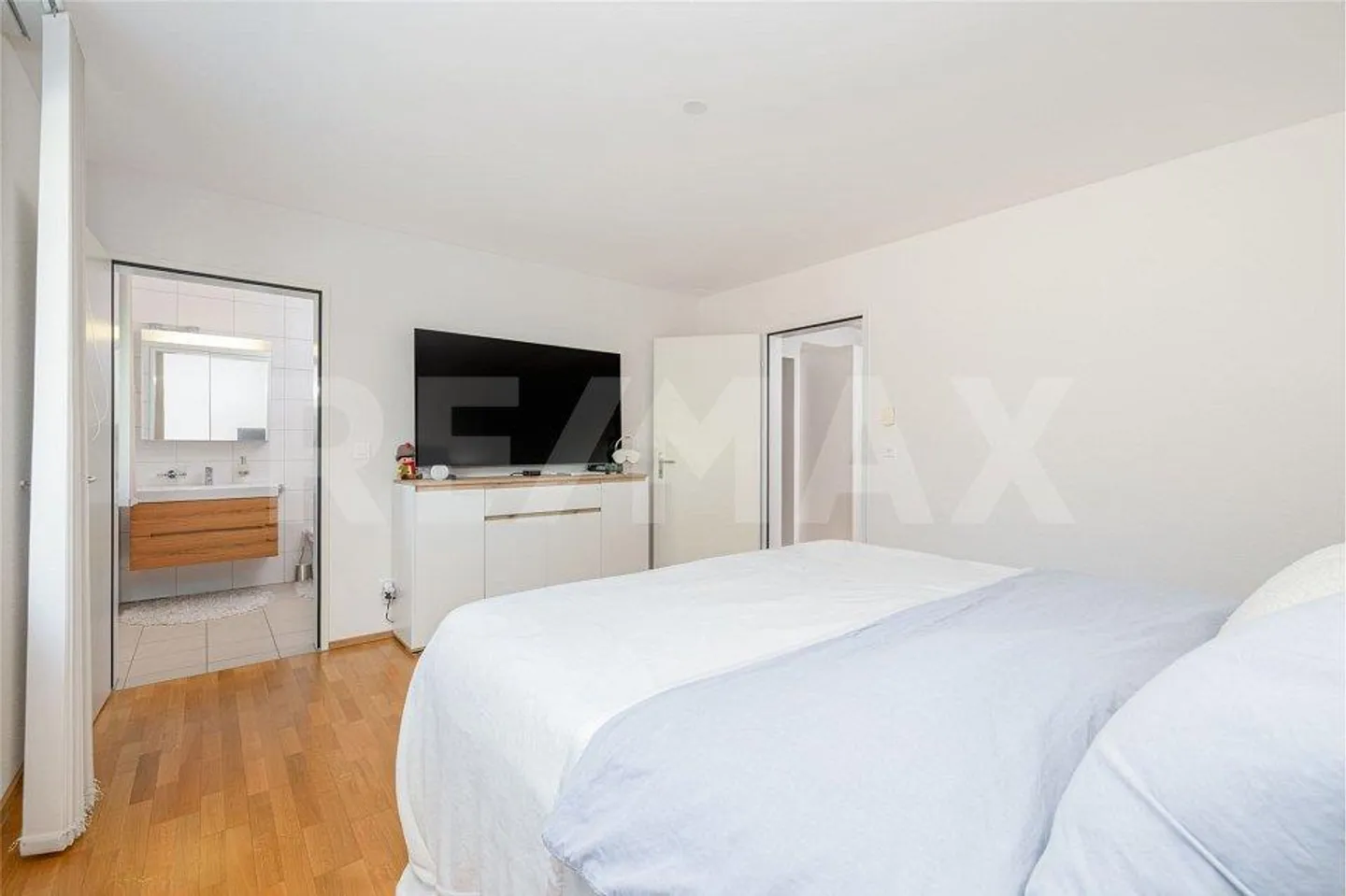 Appartement moderne avec jardin - Photo 12 sur 13