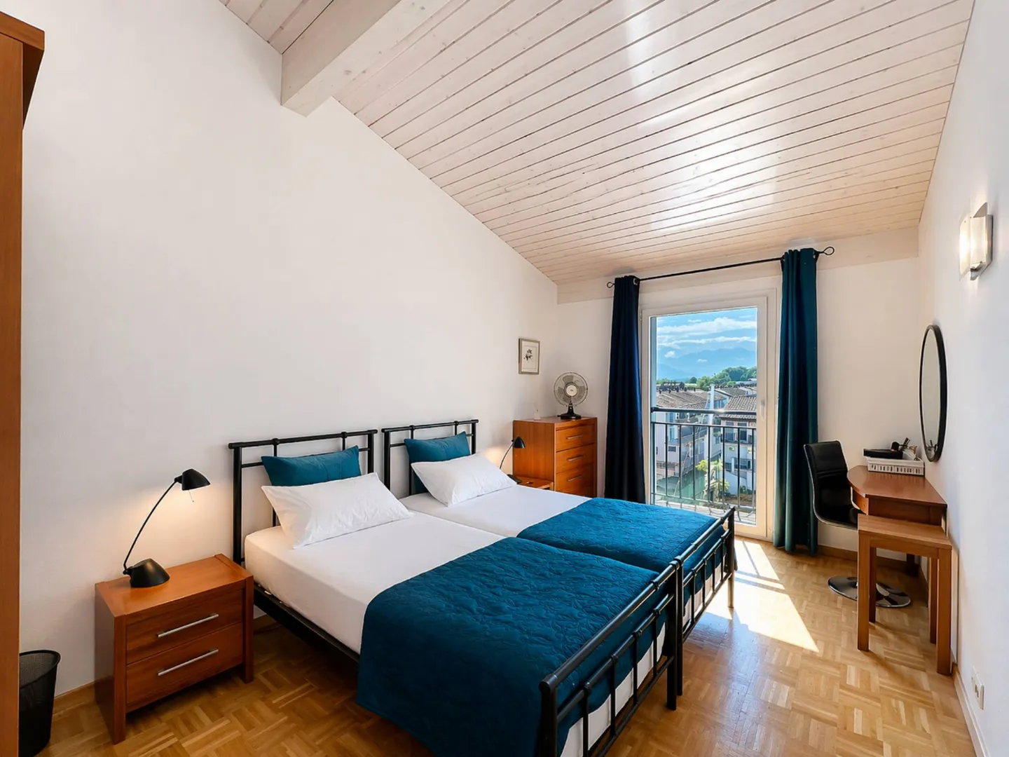 Magnifique Appartement Vue Lac - Photo 4 sur 9