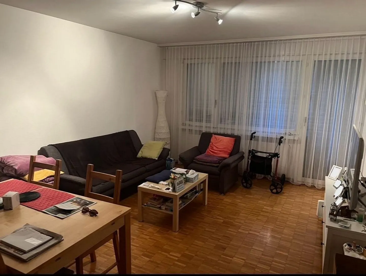 Charming 2-room apartment in a central location in Basel - Photo 4 of 9