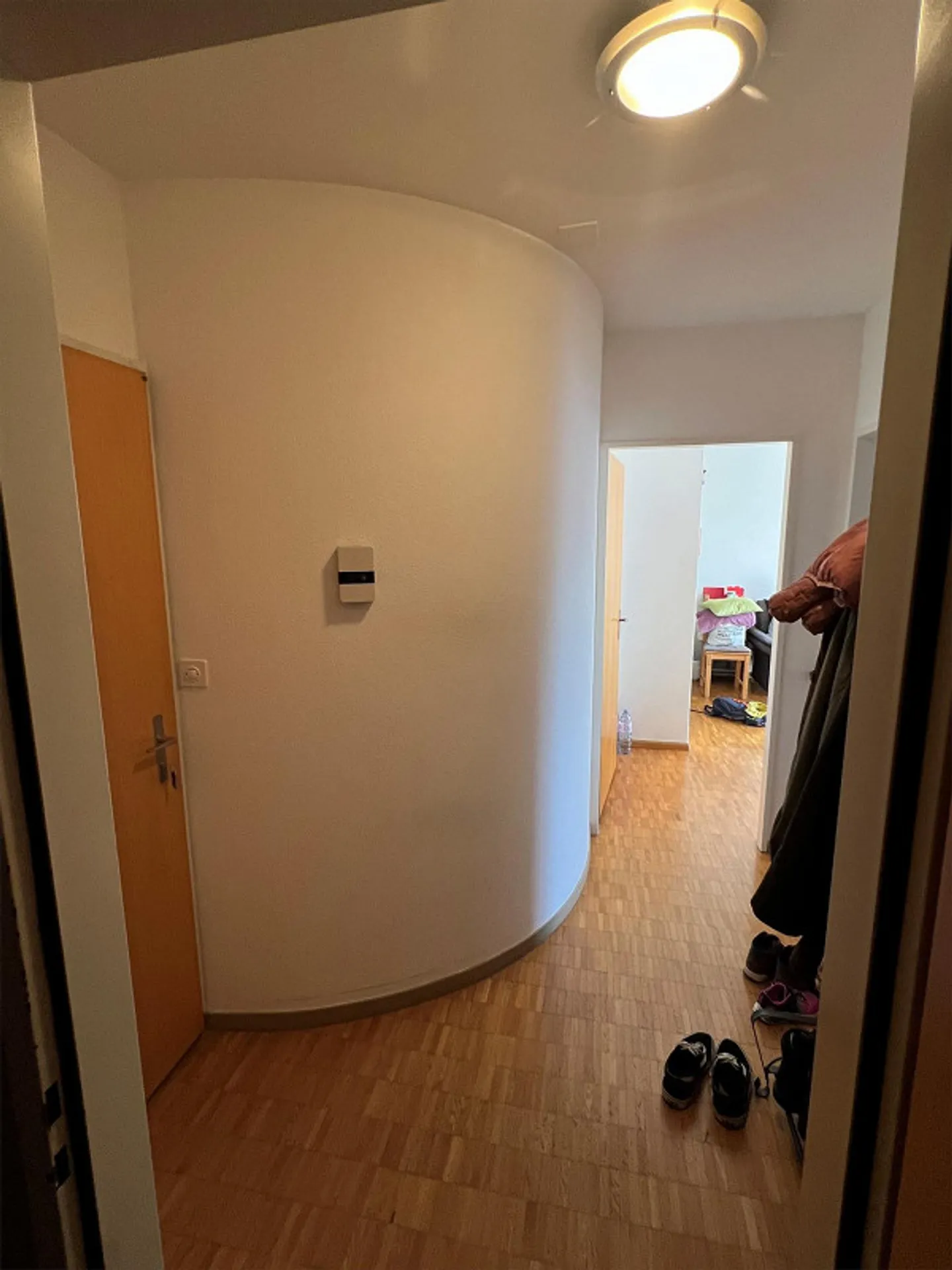 Charming 2-room apartment in a central location in Basel - Photo 5 of 9