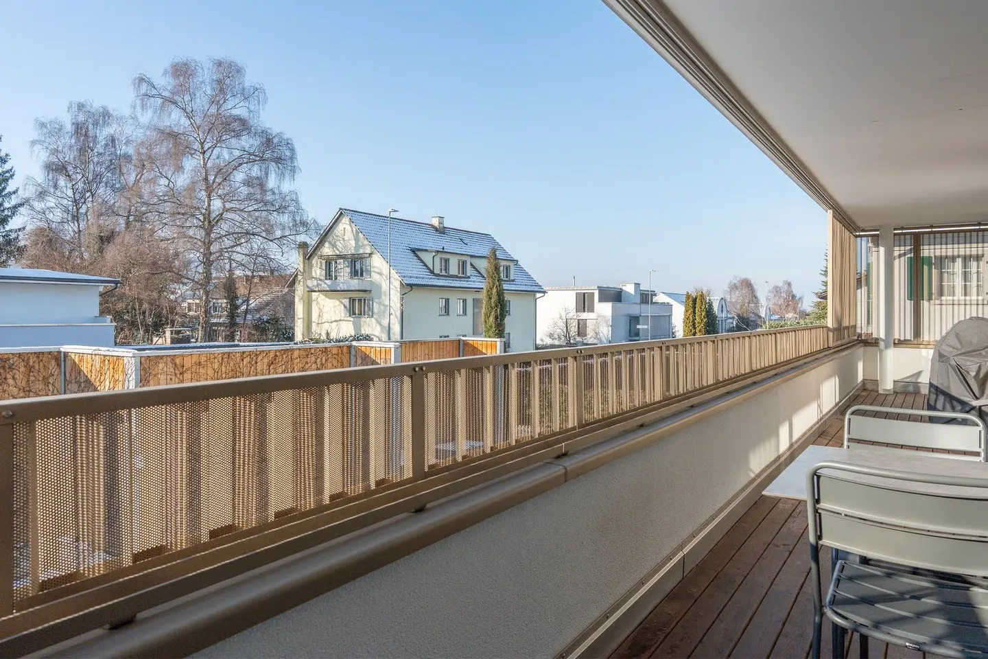 Exclusive 3.5 Room Apartment in Central Location - Photo 6 of 13