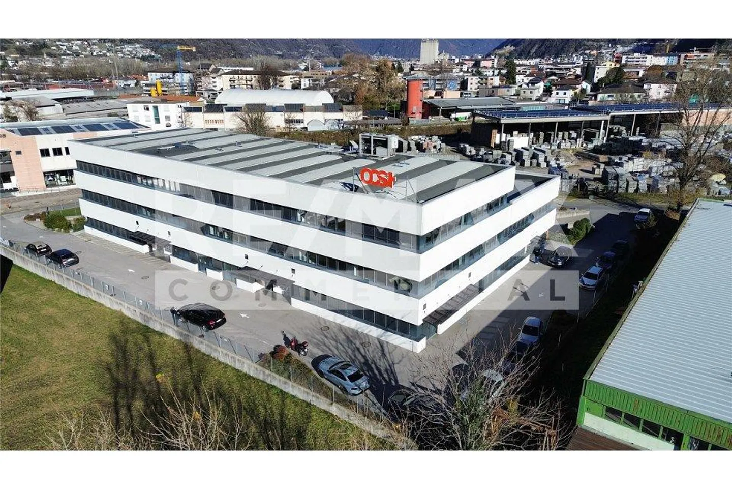 Edificio Commerciale Moderno in Vendita - Foto 1 di 13