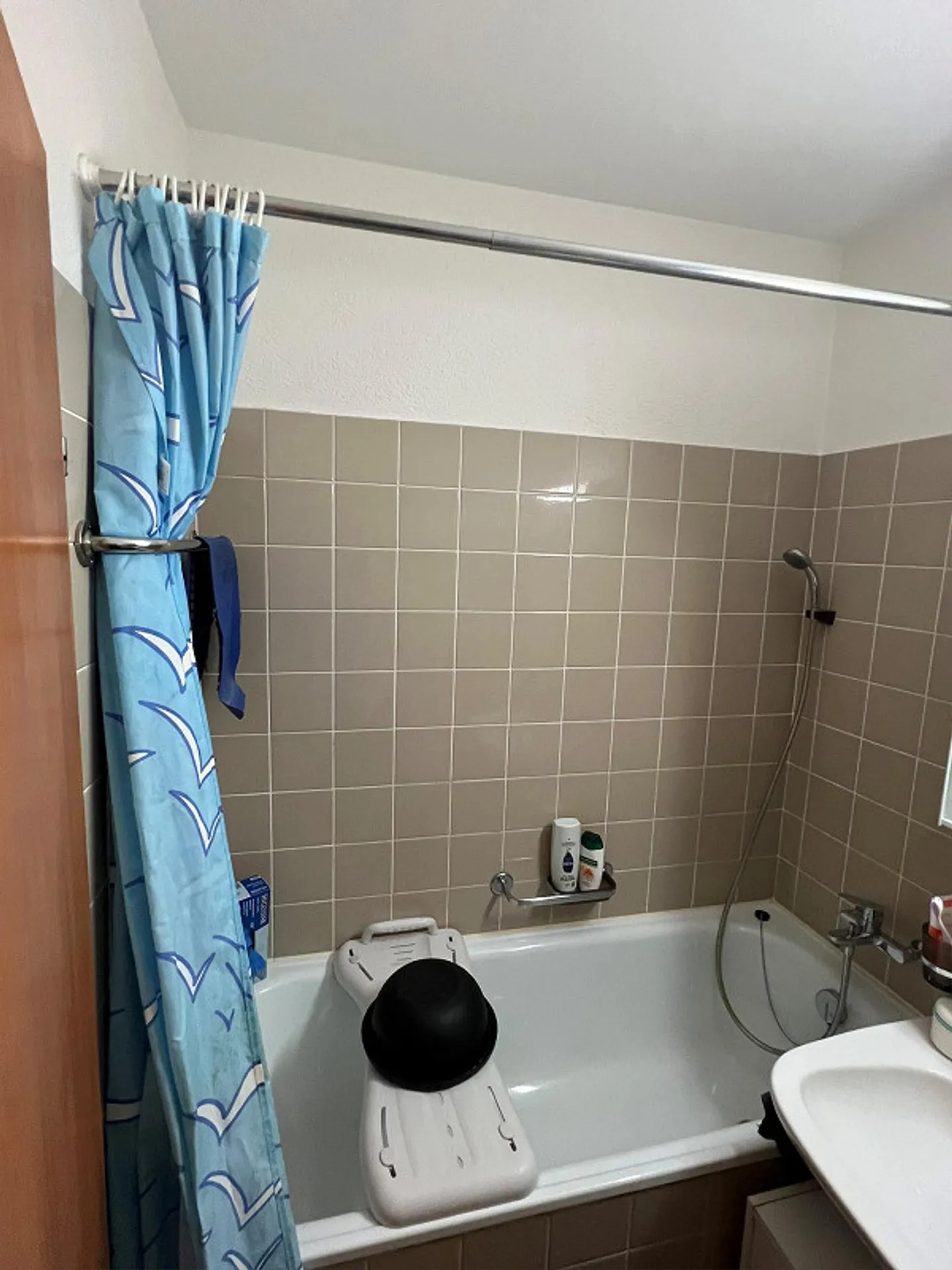 Charming 2-room apartment in a central location in Basel - Photo 8 of 9