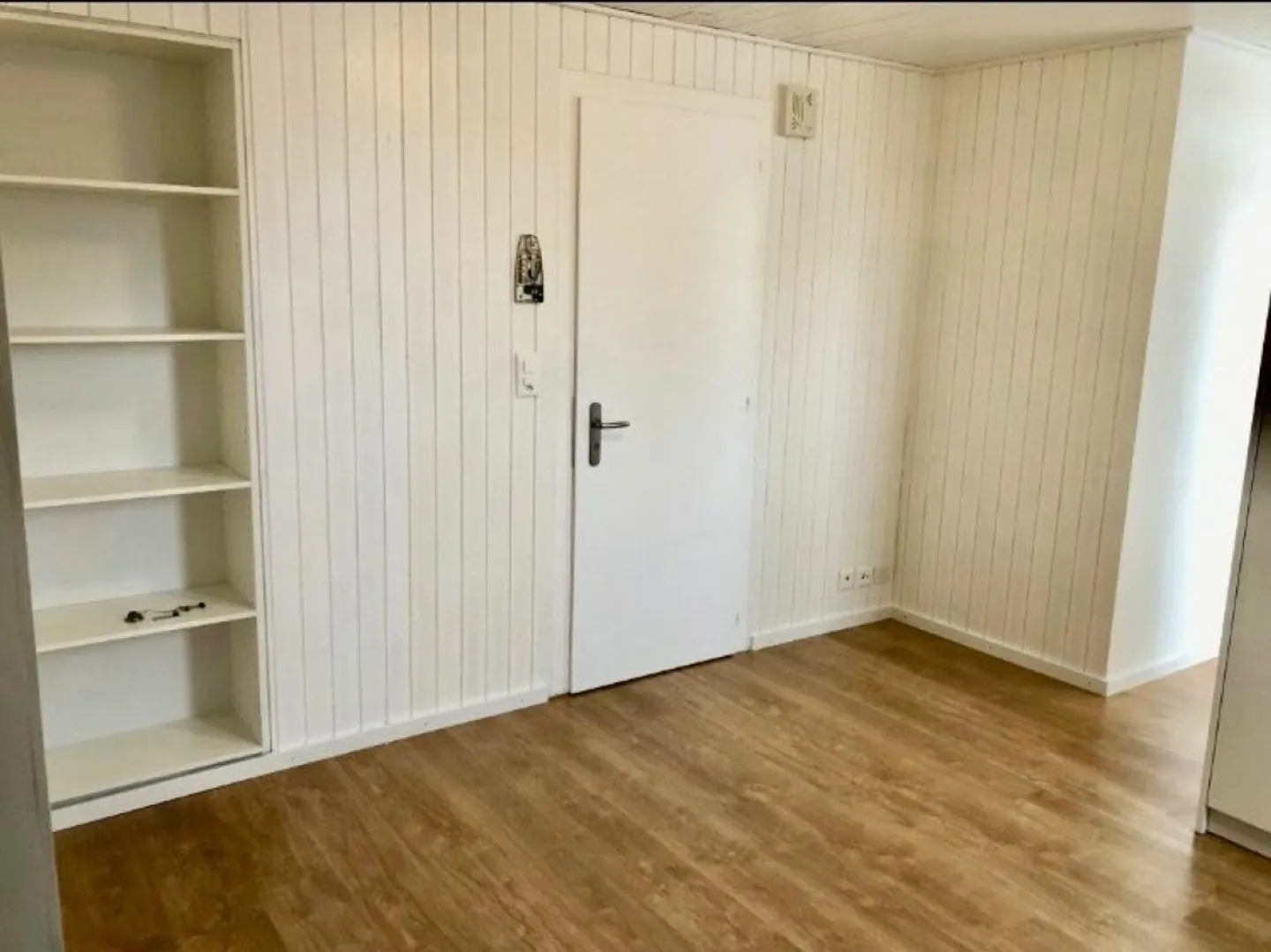 Appartement sous les combles de 1,5 pièce dans un bâtiment historique - Photo 8 sur 15
