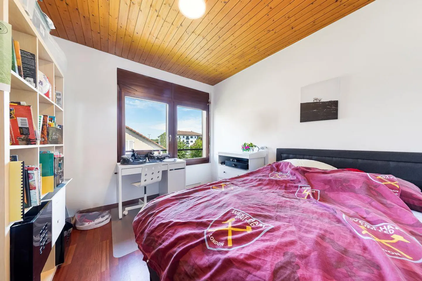 Exclusively! Beautiful Semi-Detached House in Gland! - Photo 9 of 13