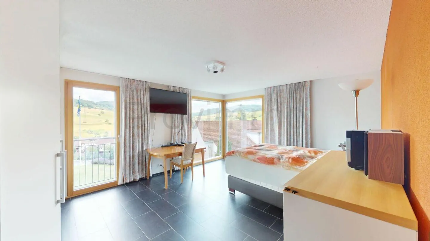 Casa unifamiliare di 6,5 stanze a Oberhofen AG - Foto 12 di 19