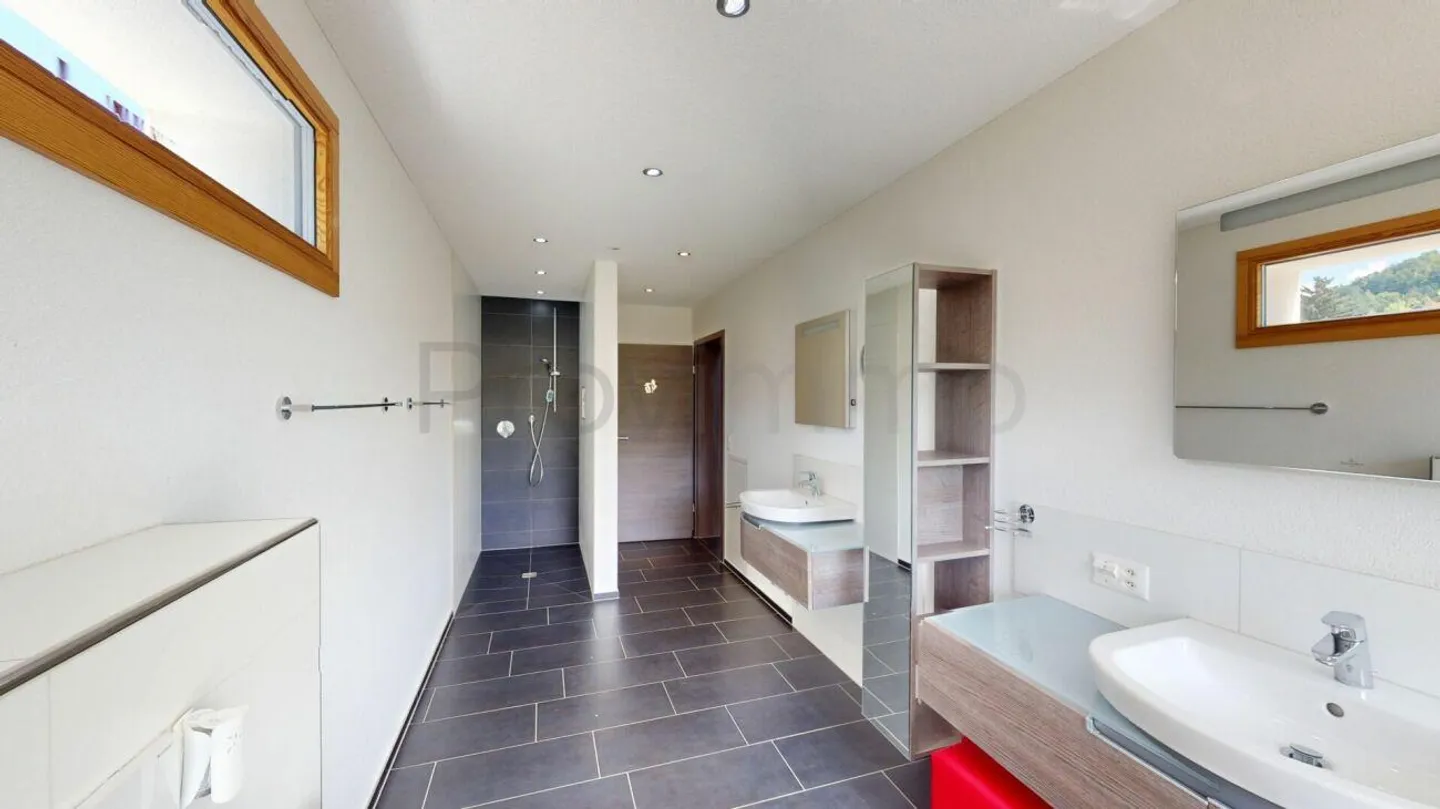 Casa unifamiliare di 6,5 stanze a Oberhofen AG - Foto 16 di 19