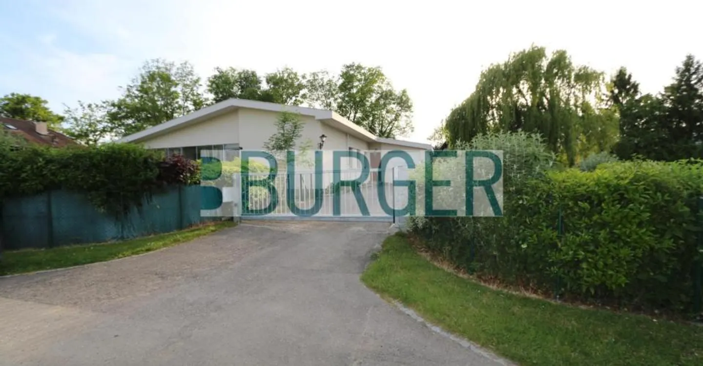 9-Zimmer-Villa in Soral. - Foto 3 von 3