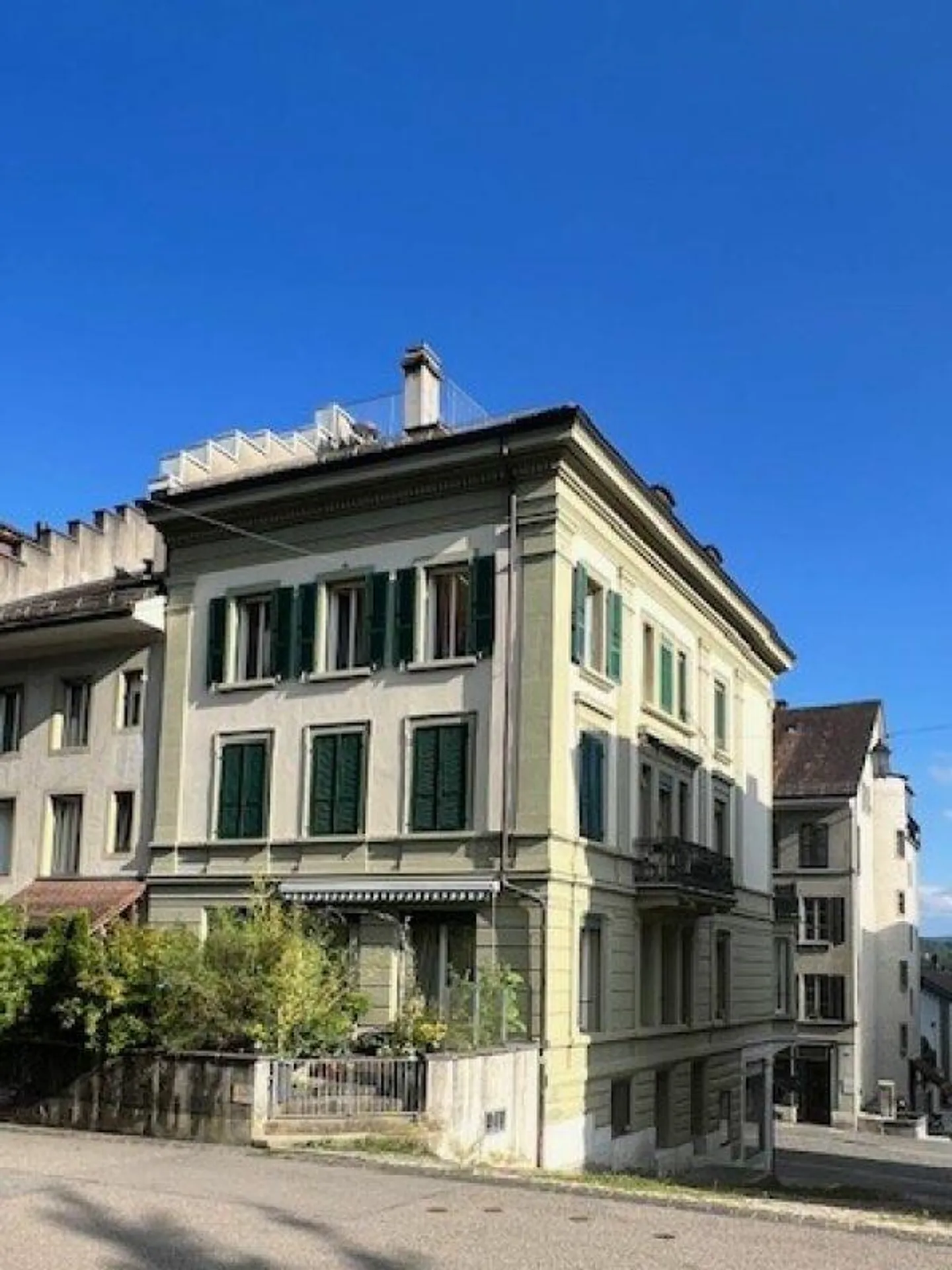 Appartement sous les combles de 1,5 pièce dans un bâtiment historique - Photo 12 sur 15