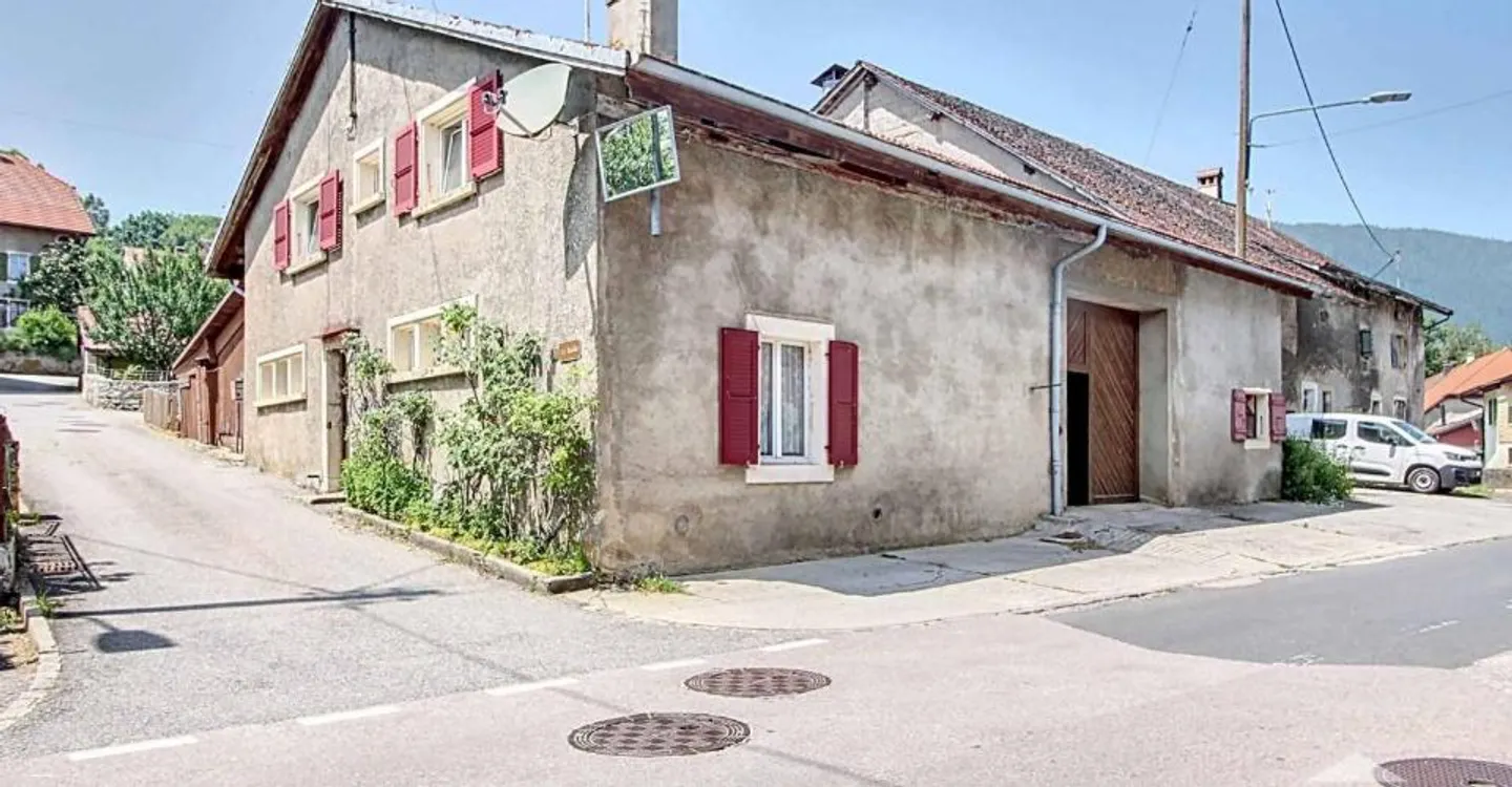 Maison de Village avec Projet de Rénovation - Photo 1 sur 12