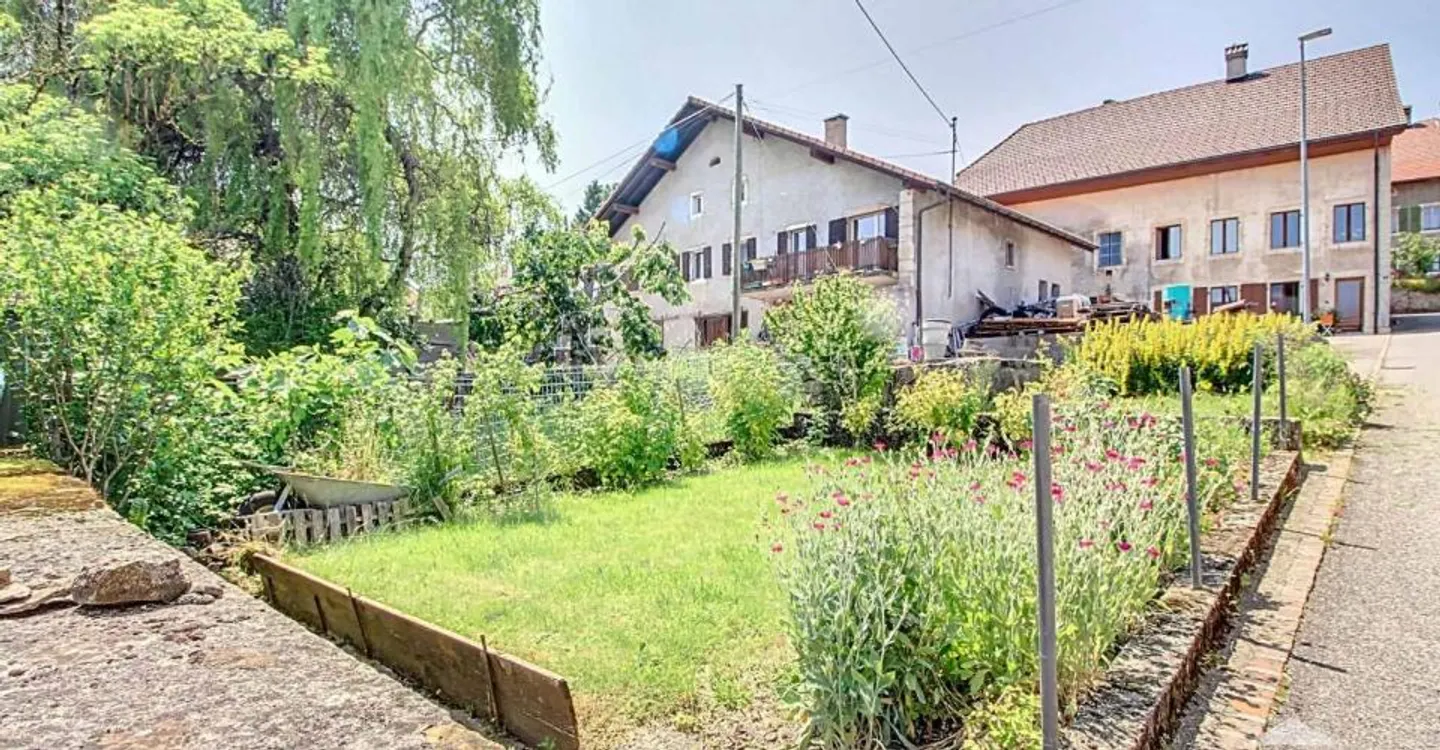 Maison de Village avec Projet de Rénovation - Photo 3 sur 12