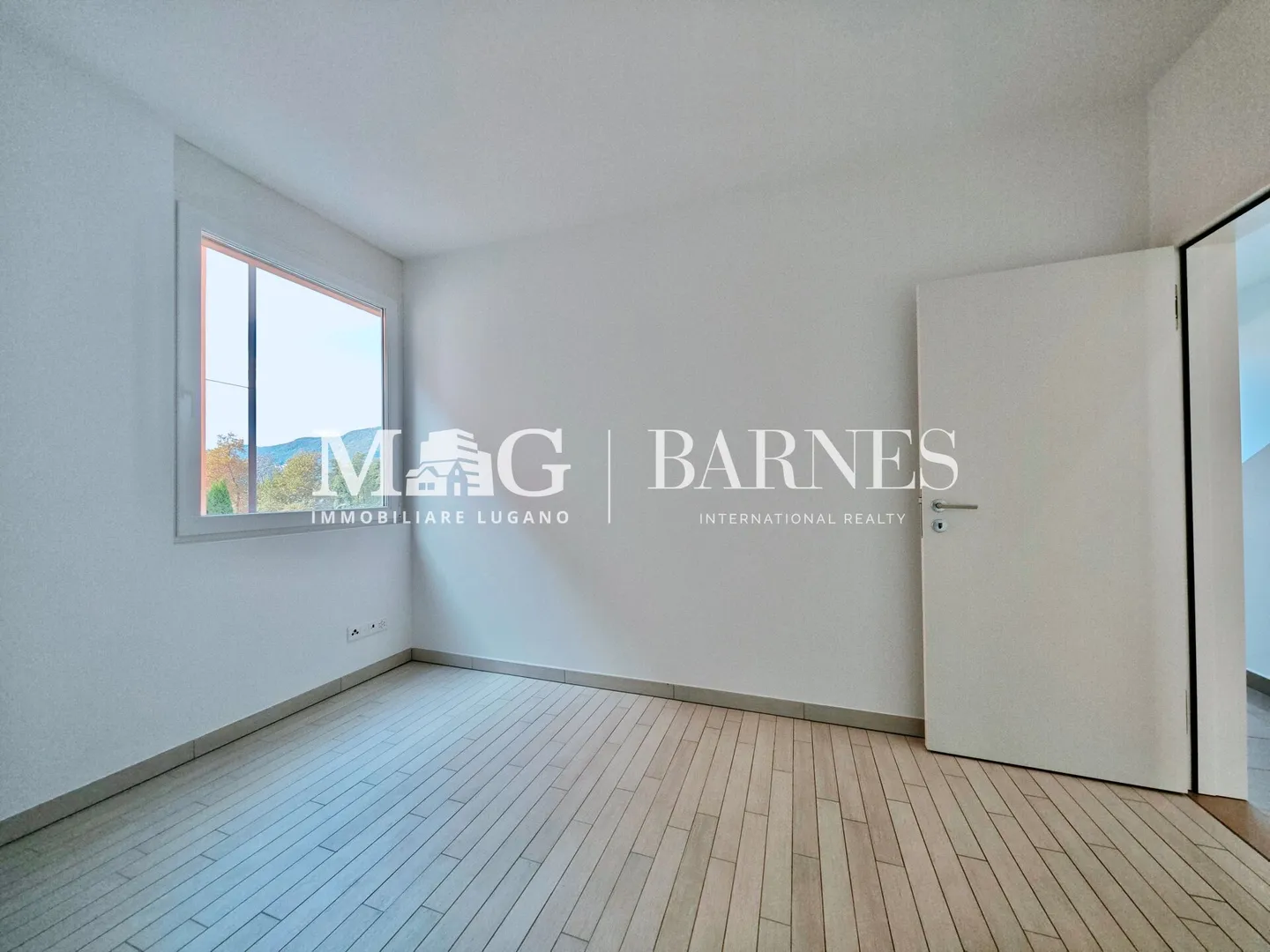 Lugano: Spaziosa casa a schiera adatta alle famiglie, 250 mq di superficie commerciale. - Foto 11 di 14