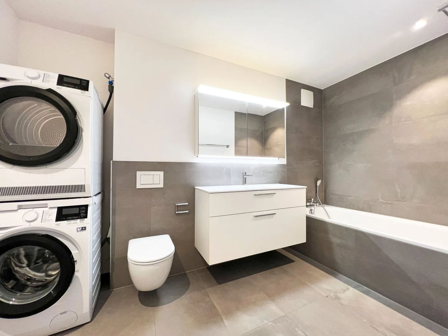 Appartement moderne avec jardin - Photo 5 sur 8