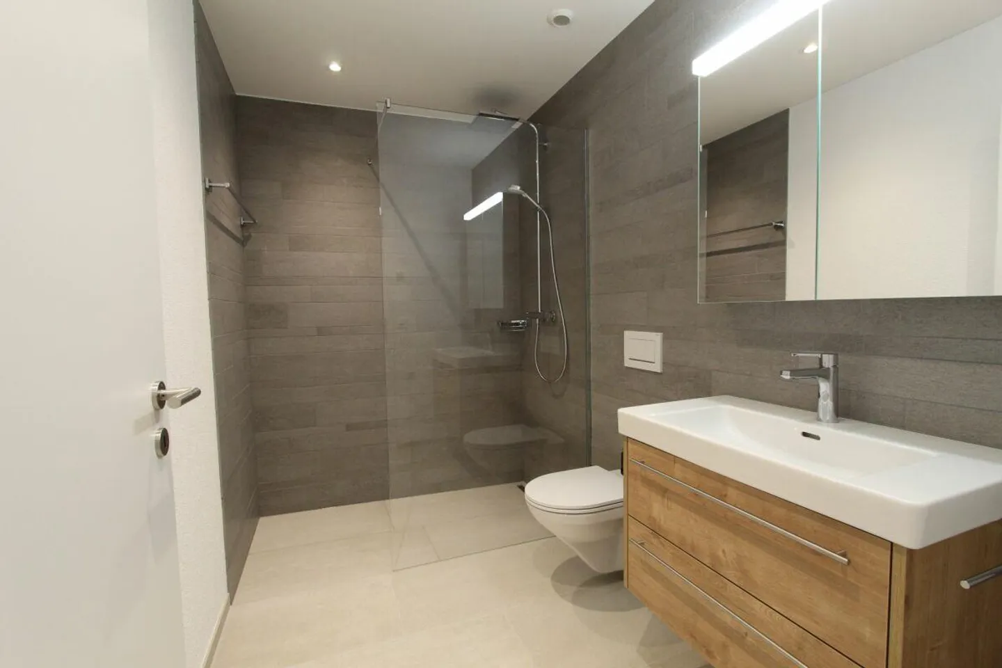 Modernes Apartment in Kaisten - Foto 13 von 14