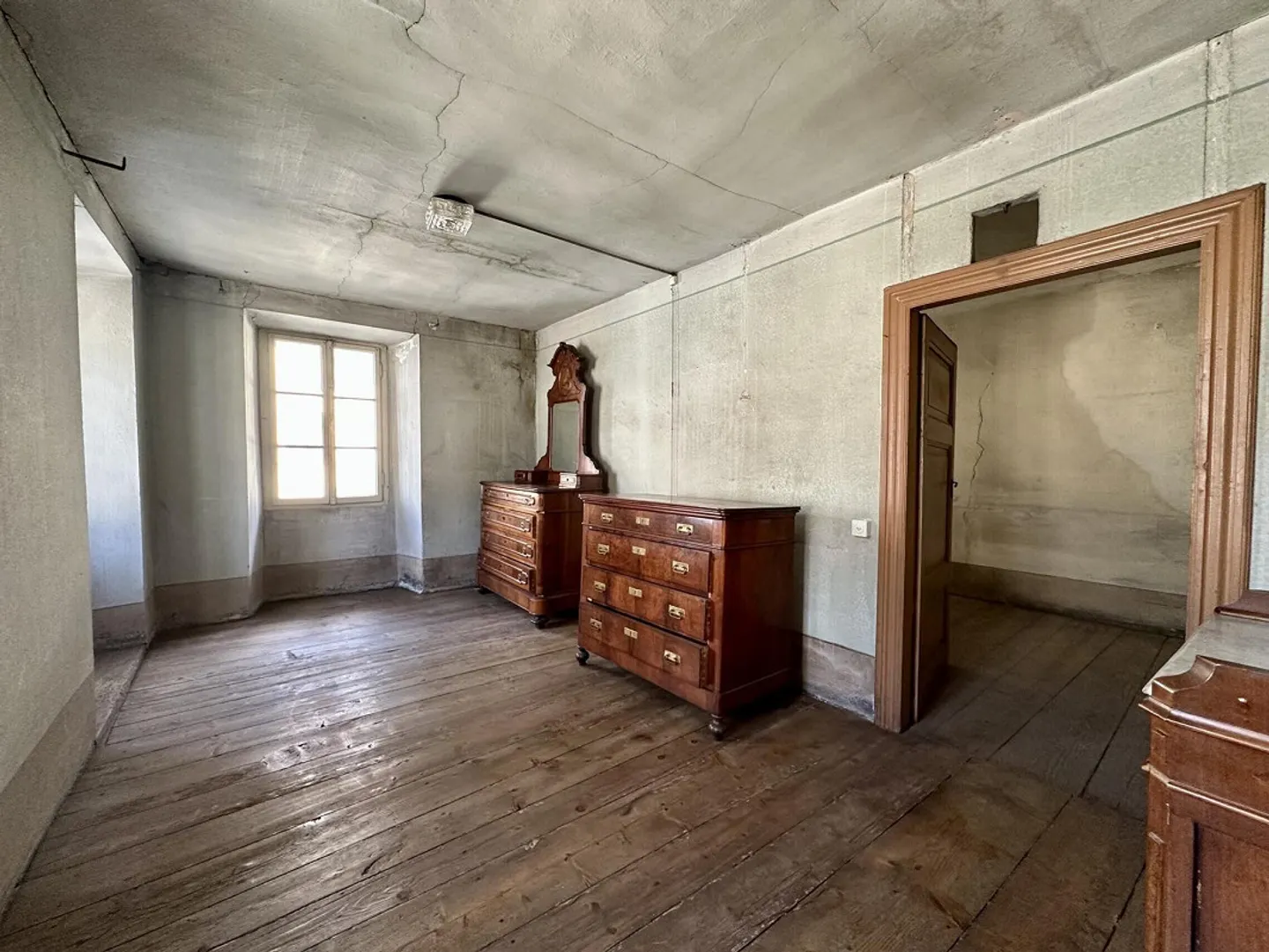 MAISON CARACTÉRISTIQUE À RÉNOVER À BIASCA CENTRE - Photo 3 sur 12