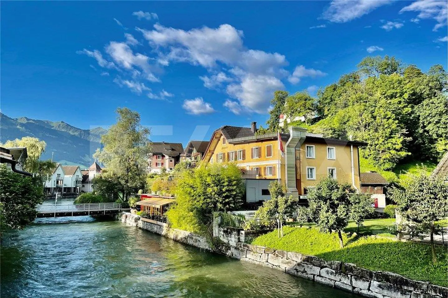 Casa storica direttamente sulla Sarner-Aa (metà casa) con spazio di stoccaggio... - Foto 3 di 13