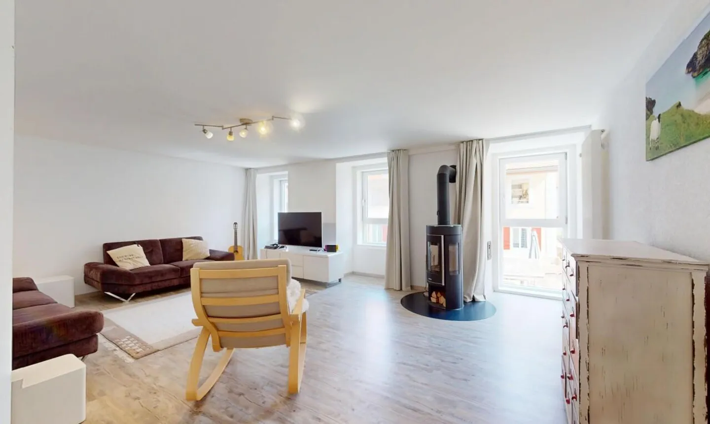 In der Nähe von Yverdon: geräumige 4,5-Zimmer-Wohnung mit Gemeinschaftsgärten - Foto 1 von 11