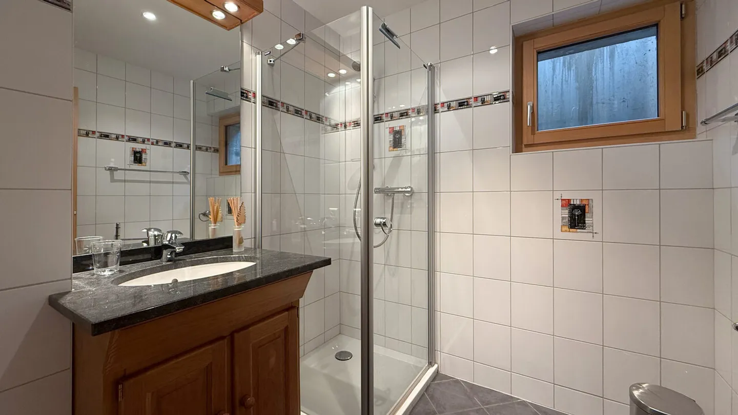 LOC - 91 THE BEARS - Photo 14 of 31