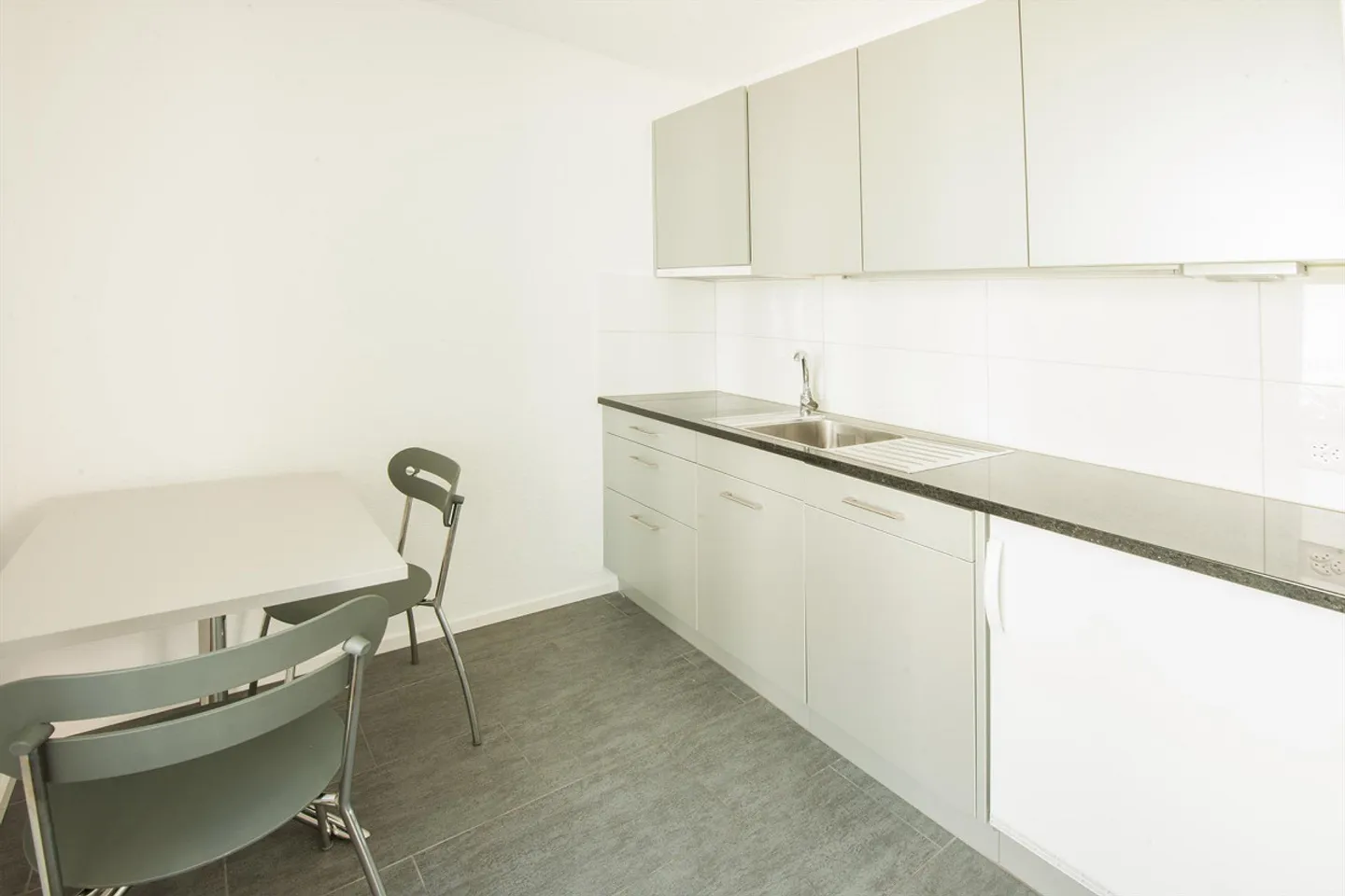 Appartement meublé dans un emplacement central ! - Photo 3 sur 6