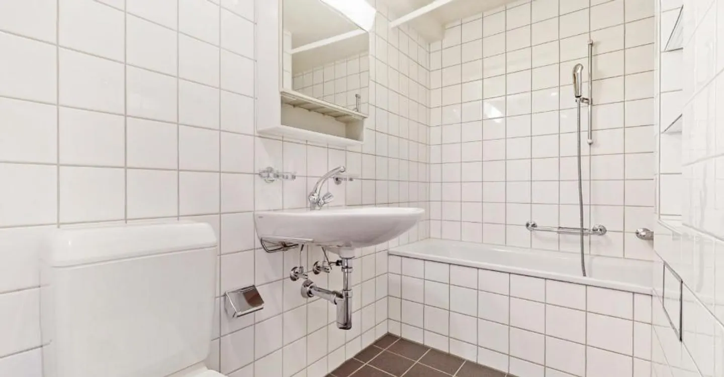 Living directly at Wettsteinplatz and CHF 800 voucher for you! - Photo 9 of 10