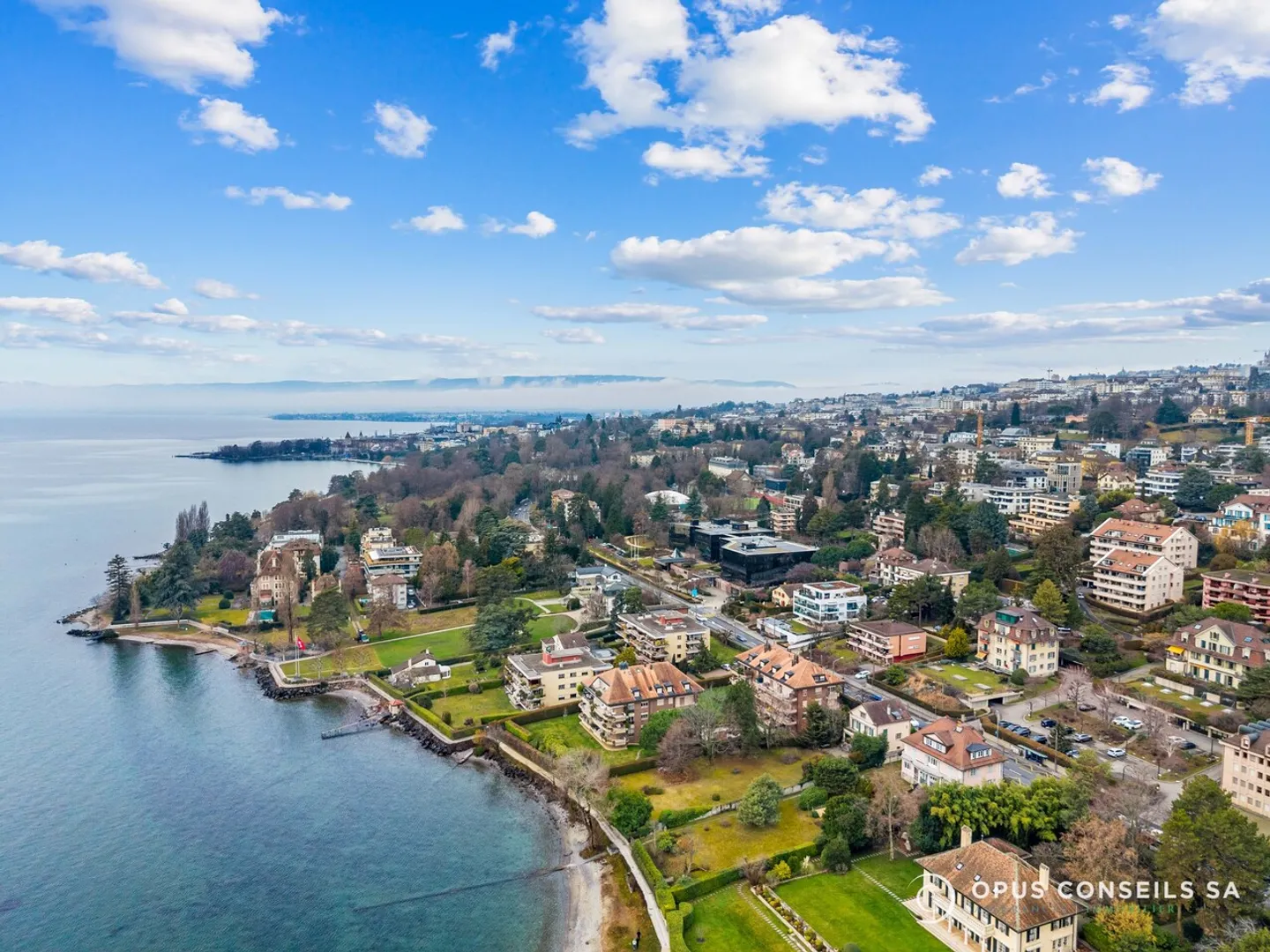 Exceptional property in Pully – Spacious 2.5 rooms with stunning lake view - Photo 1 of 13