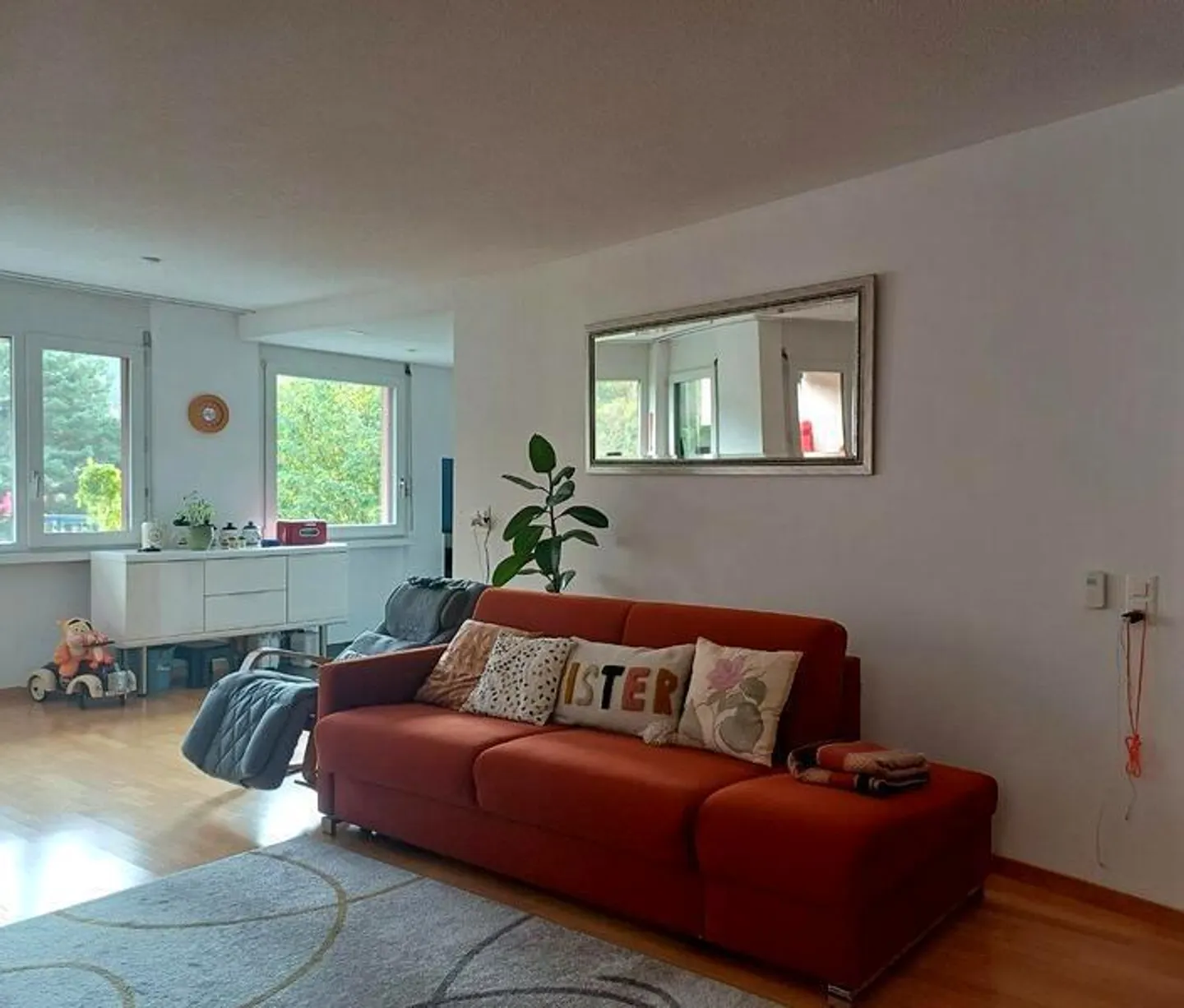 Stylish Apartment with Balcony - Photo 2 of 9