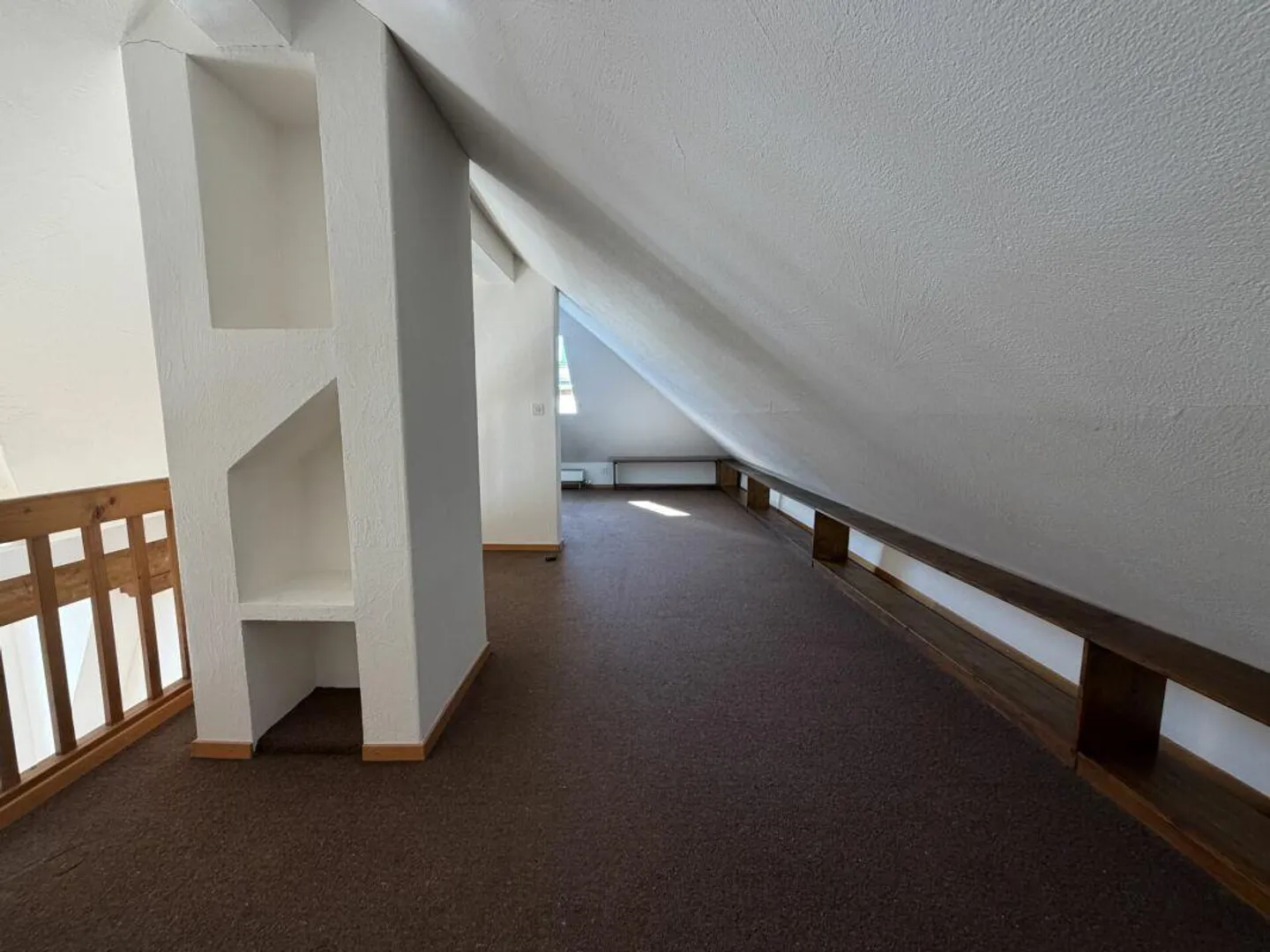 Living on two levels in the heart of Chur - unique 5 (4.5) maisonette apartment - Photo 9 of 11