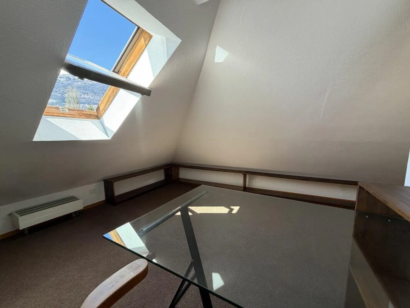 Living on two levels in the heart of Chur - unique 5 (4.5) maisonette apartment - Photo 10 of 11