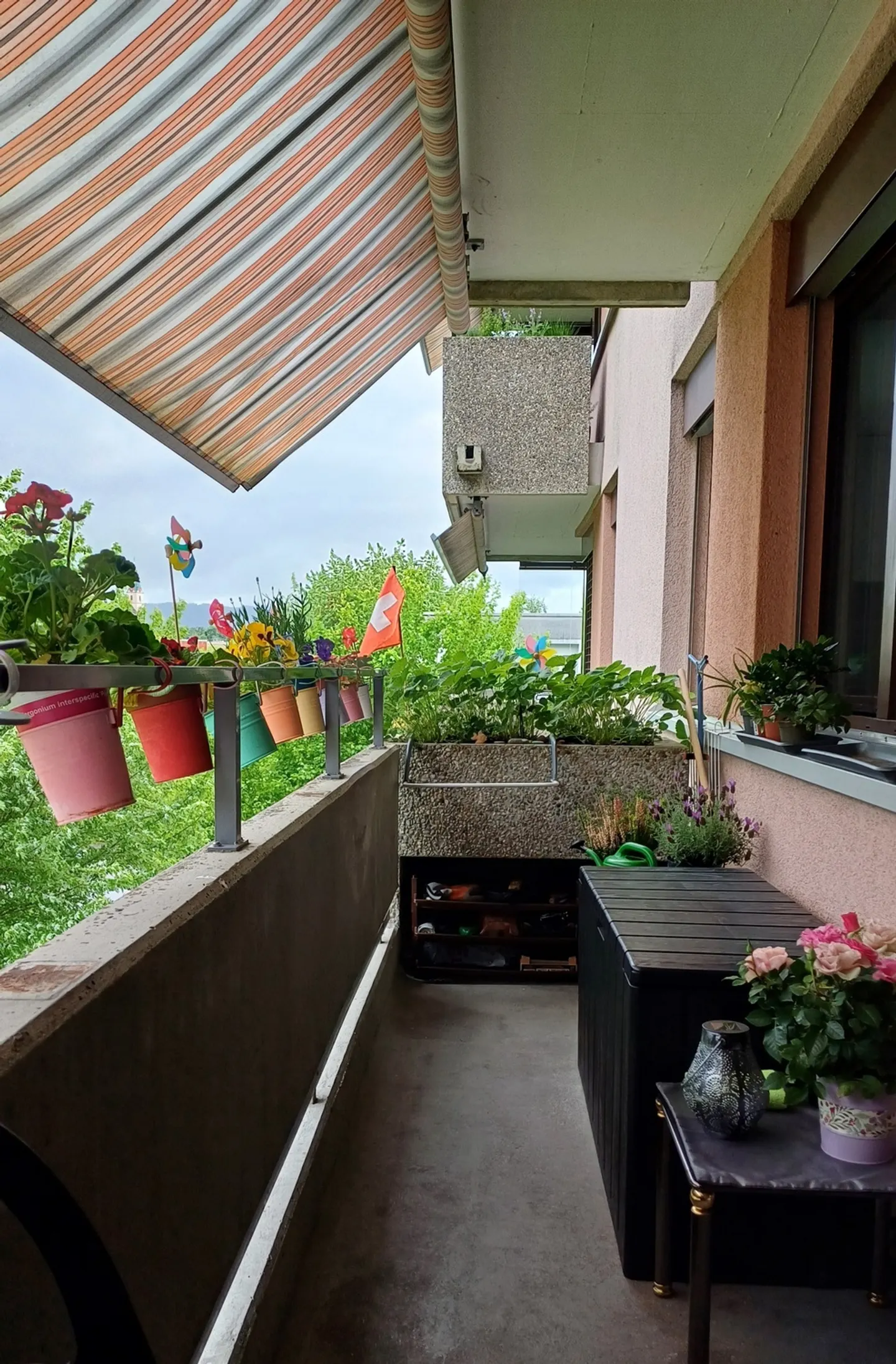 Stylish Apartment with Balcony - Photo 8 of 9