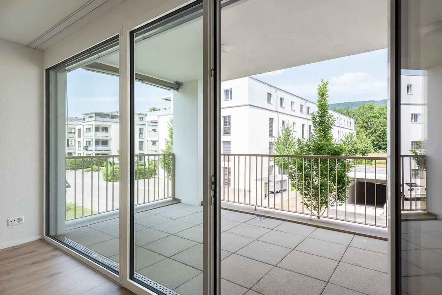 Bright apartment with a view of greenery! - Photo 4 of 7