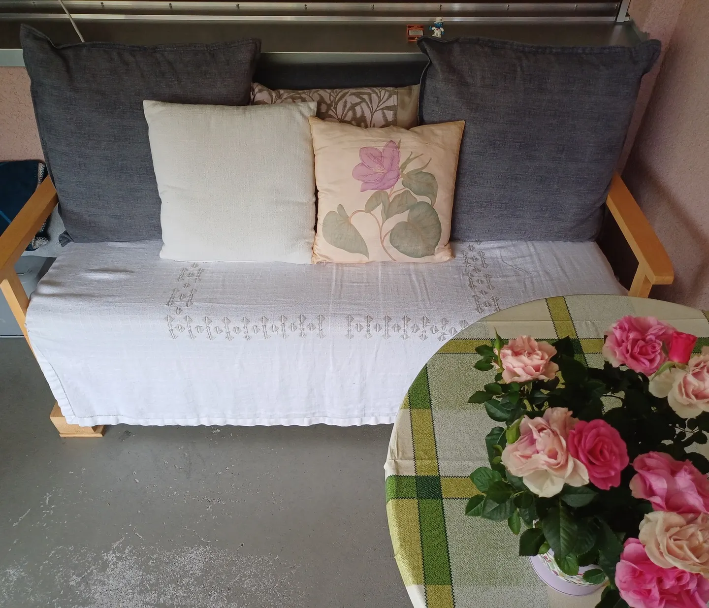 Stylish Apartment with Balcony - Photo 9 of 9