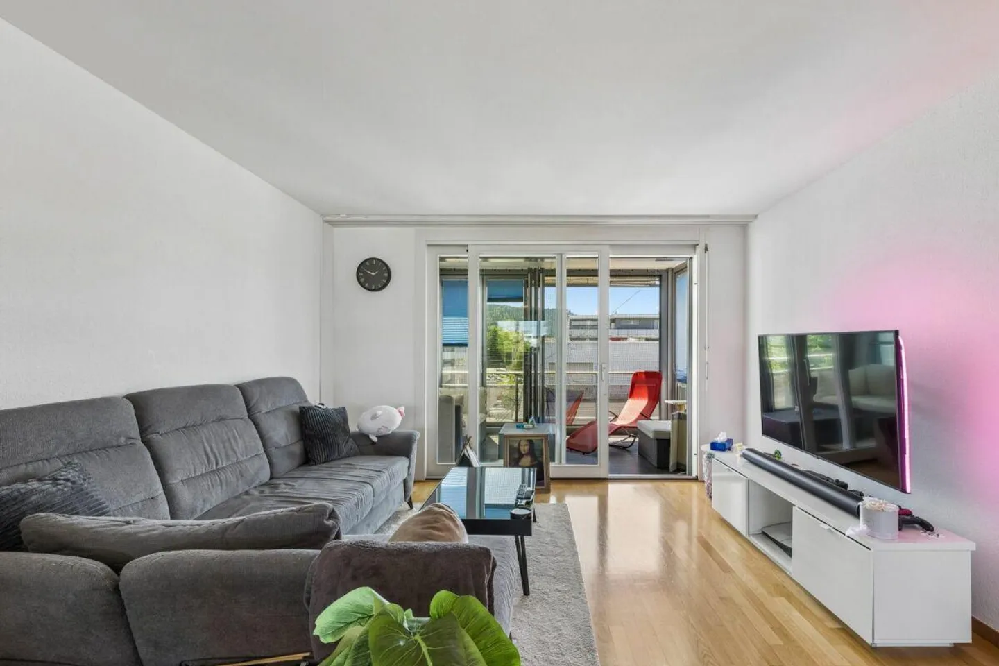 Modern 4.5 Room Apartment in the Heart of Rotkreuz - Photo 7 of 20