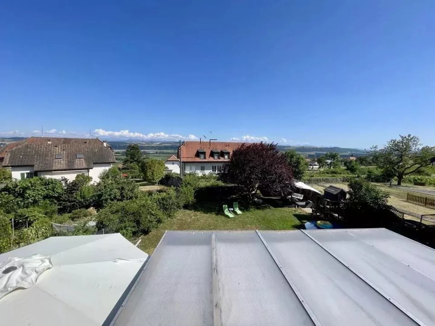 Appartamento mansardato affascinante a pochi passi da Yverdon - Foto 4 di 8