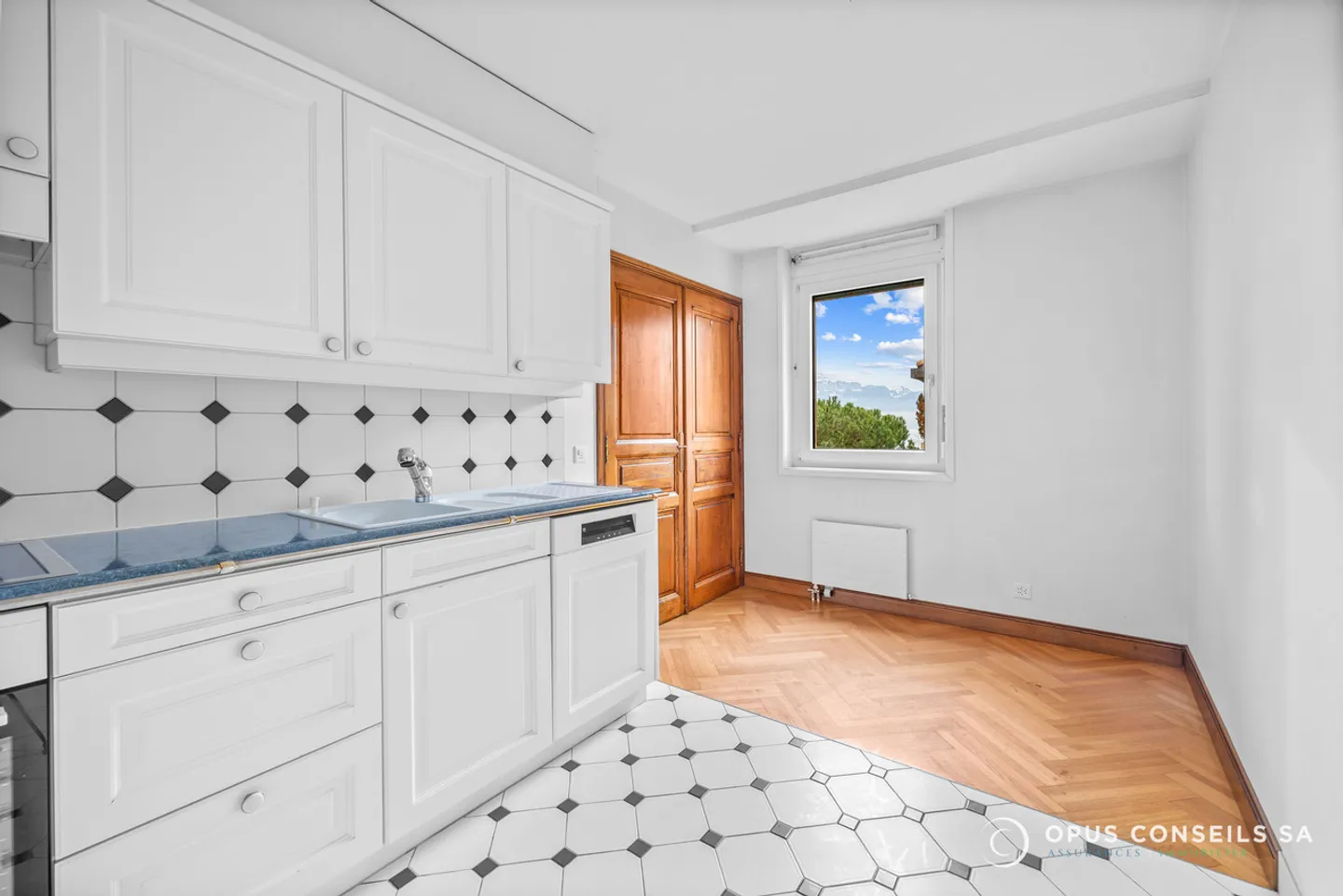 Exceptional property in Pully – Spacious 2.5 rooms with stunning lake view - Photo 12 of 13