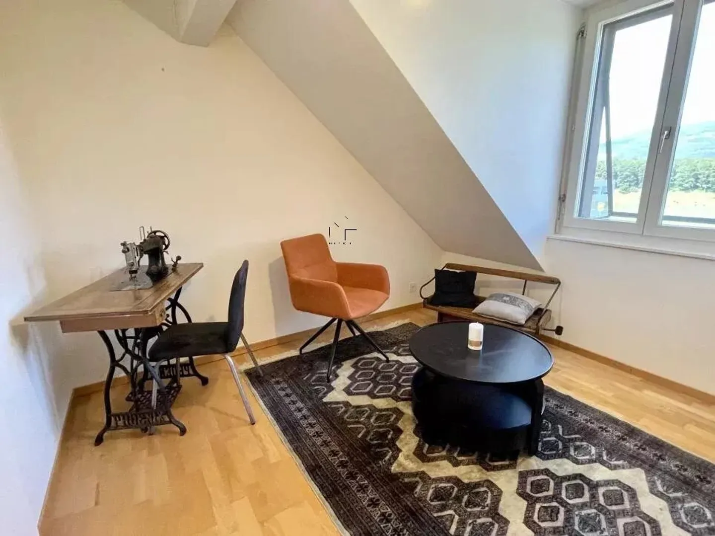 Appartamento mansardato affascinante a pochi passi da Yverdon - Foto 7 di 8