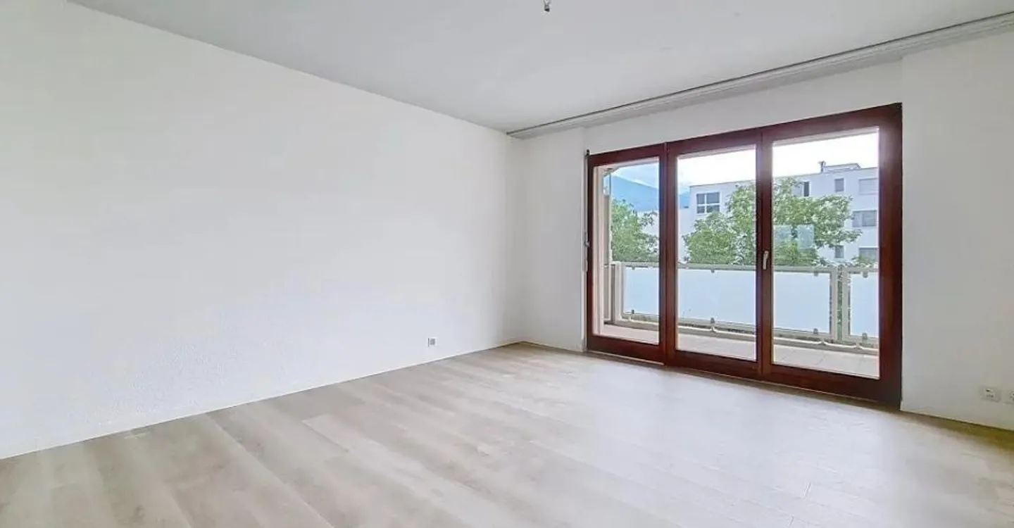 For rent in Saint-Léonard - Superb 4.5 room bright and spacious apartment - Photo 3 of 12